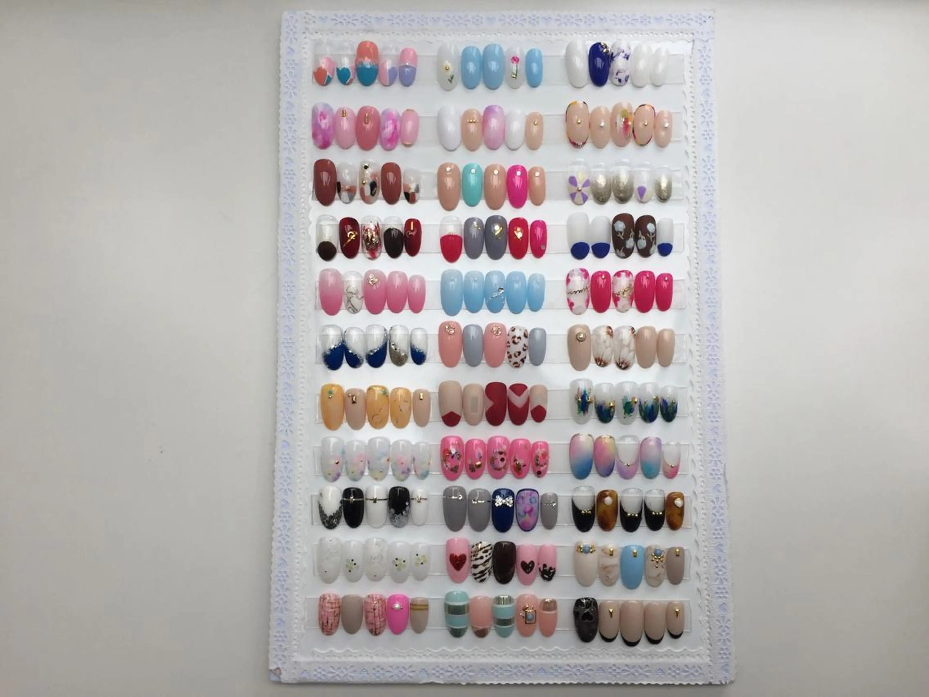 ネイル モナンジュ マツパ・眉毛専門のマツエク・マツパデザイン