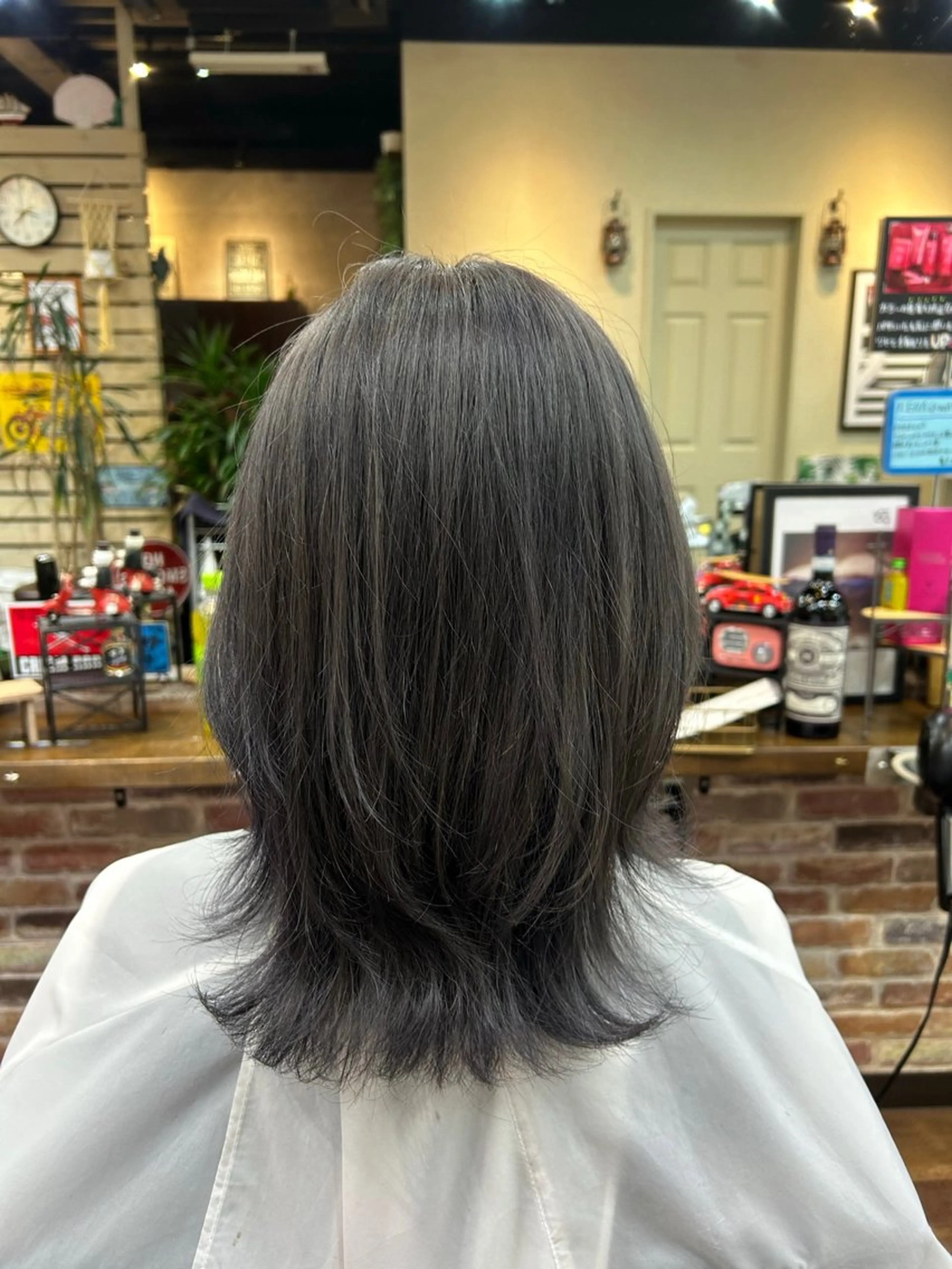 セミロング カラー アッシュ ブリーチ ブリーチなしカラー トリートメント ヘアカラー トリートメント 🌴 NALUスタイ リストおKIKU🏄のヘアスタイル