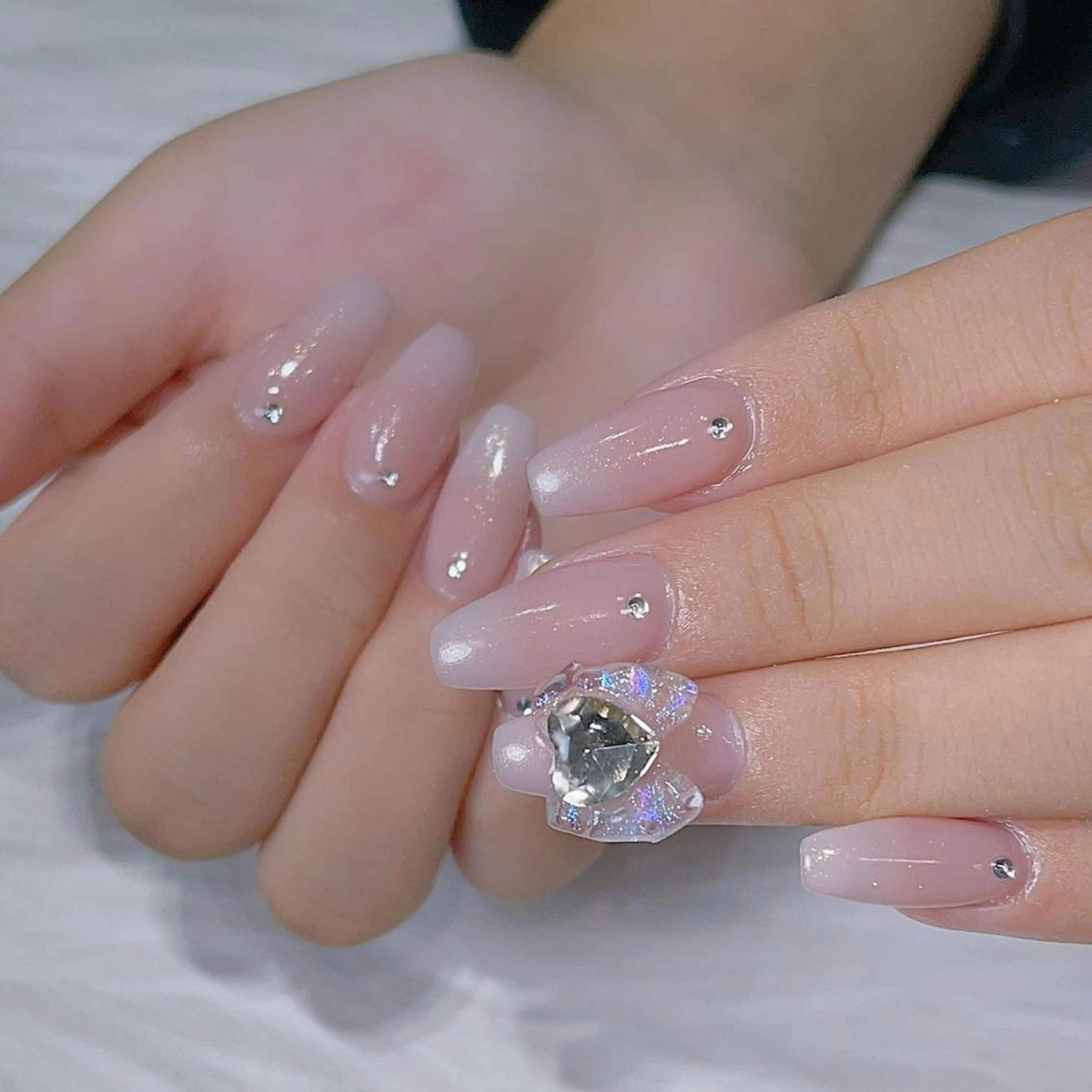 ネイル ハンドネイル Queens PUPUのネイルデザイン