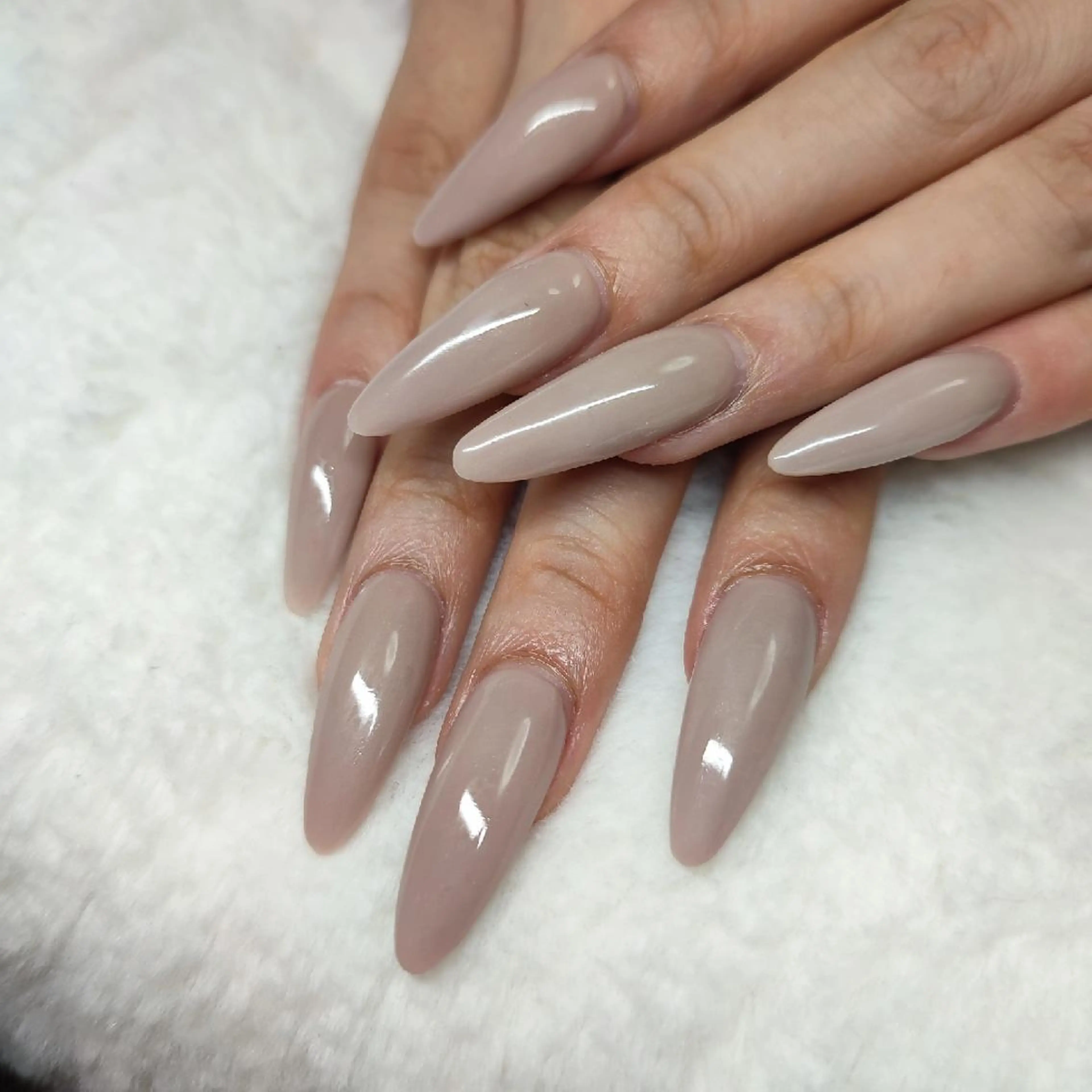 ネイル ハンドネイル RUNWAY 　　の眉毛・アイブロウイメージ