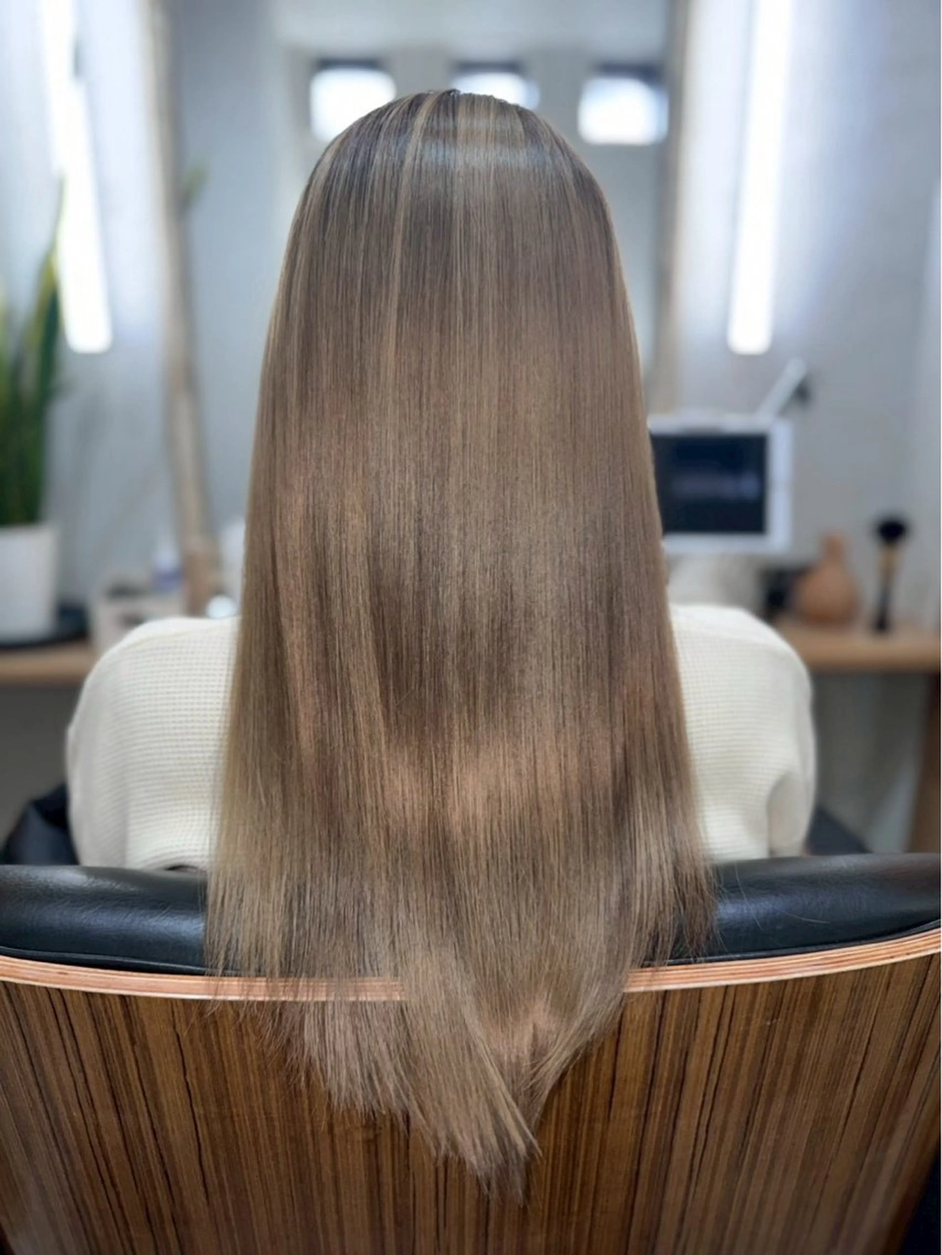 ロング カット ヘアカラー トリートメント 白鳥 正孝のヘアスタイル