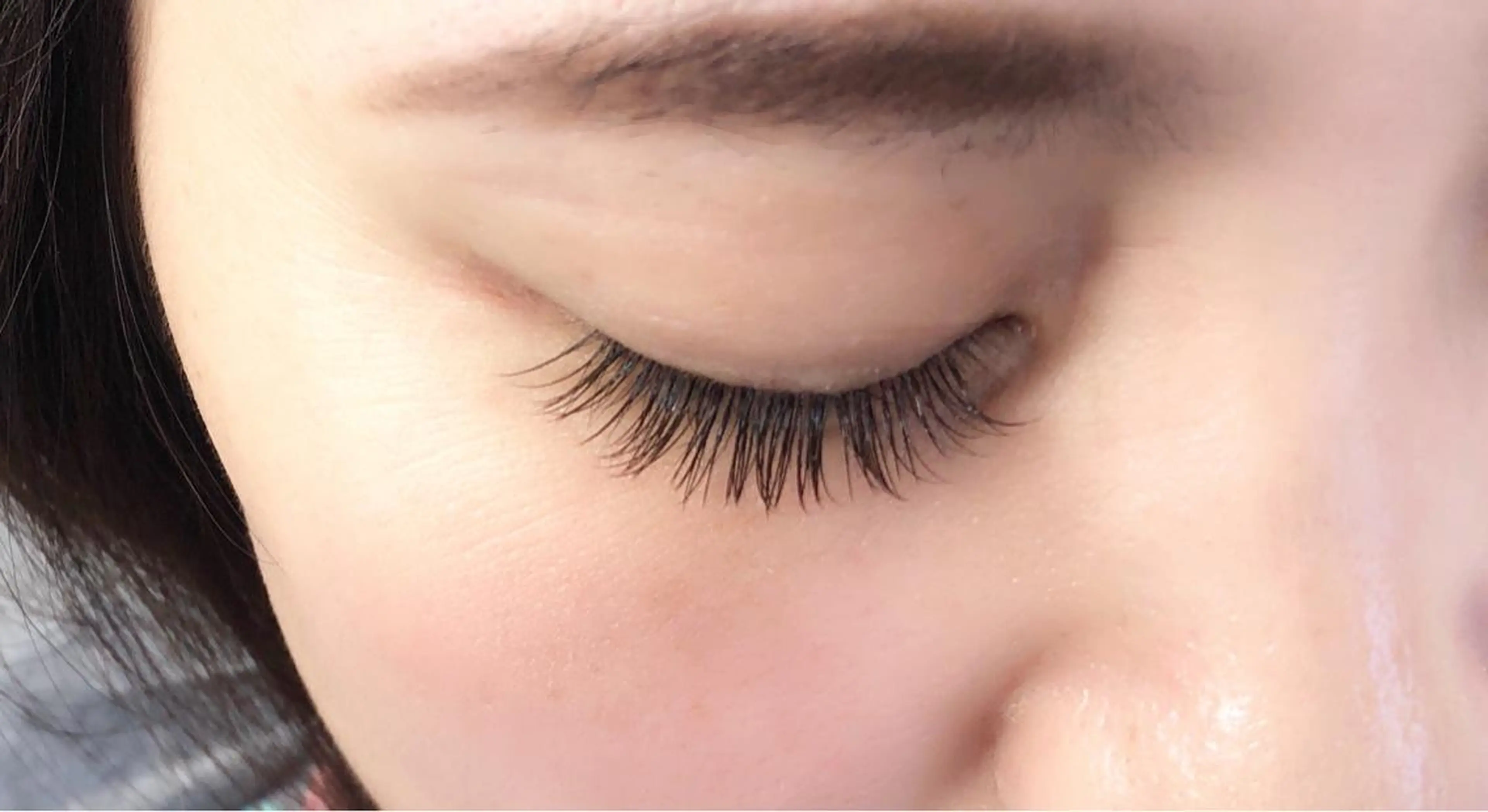 マツエク・マツパ カラーマツエク ナチュラル マツエク Neoest Log ＋ bell所属・荒川 鈴菜のヘアスタイル