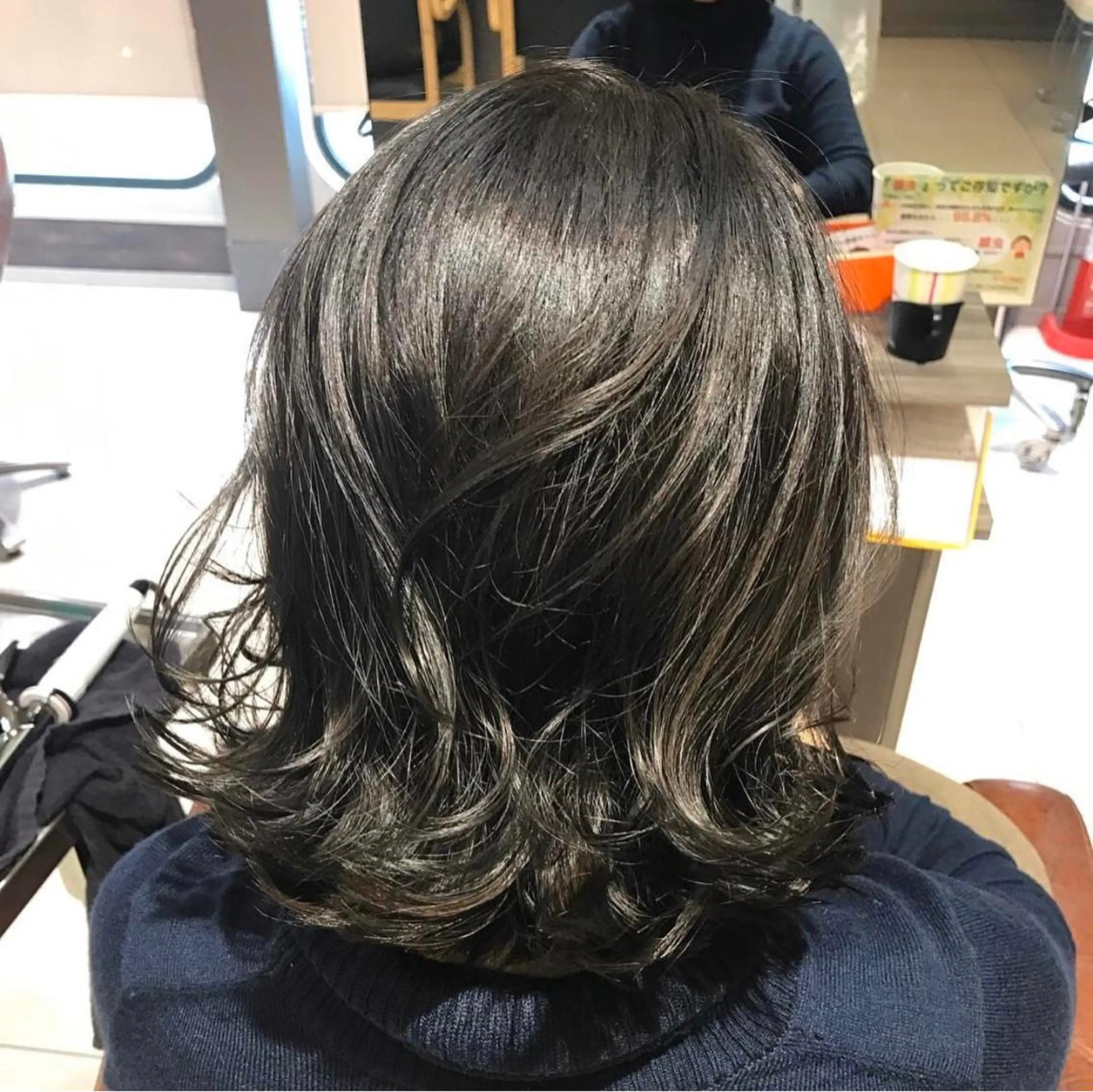 カラー パーマ イヤリングカラー Ai 浅草橋店のヘアスタイル
