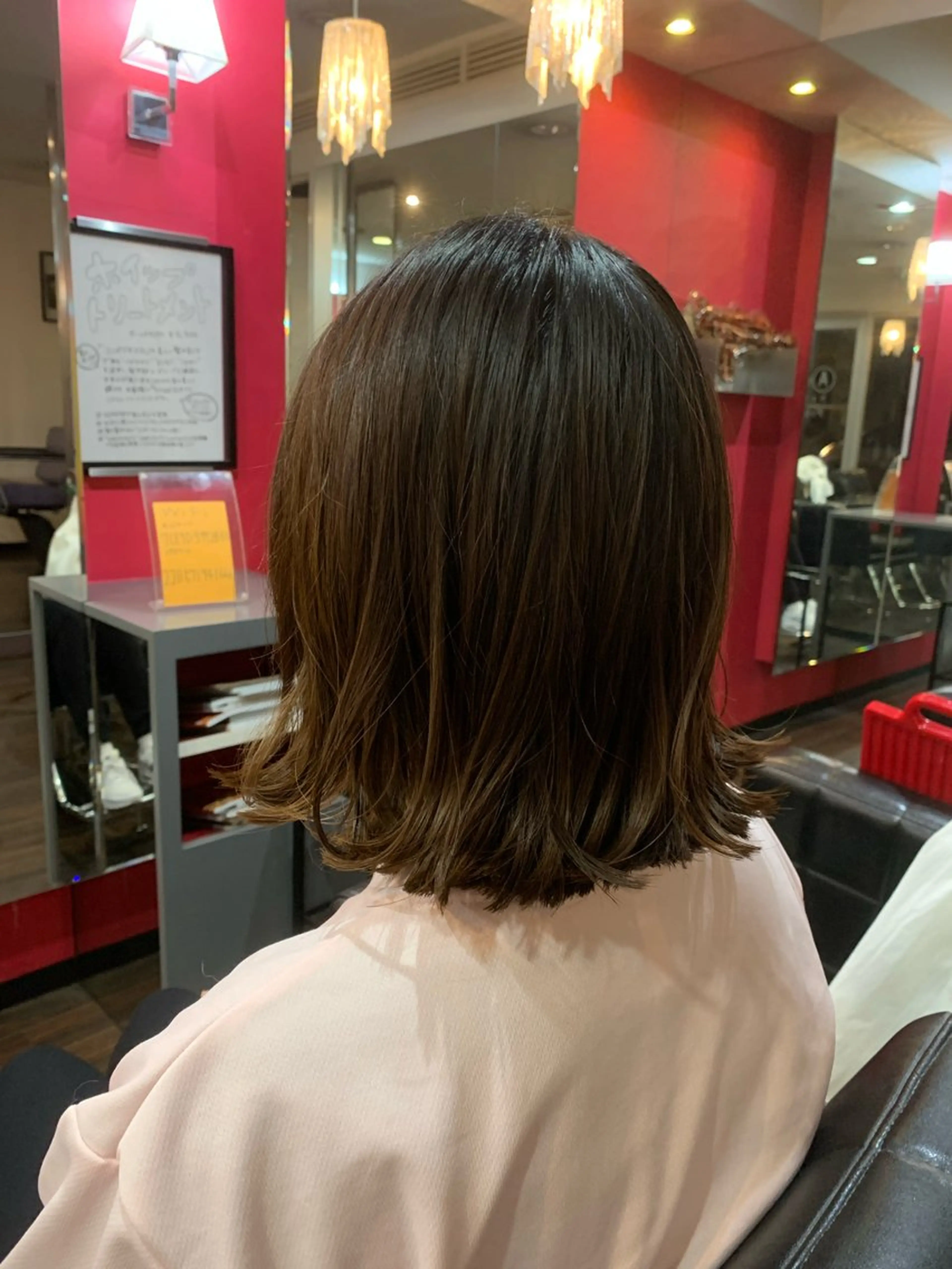 ショート 切りっぱなしボブ ボブ 外ハネヘア カット 西尾 太郎のヘアスタイル