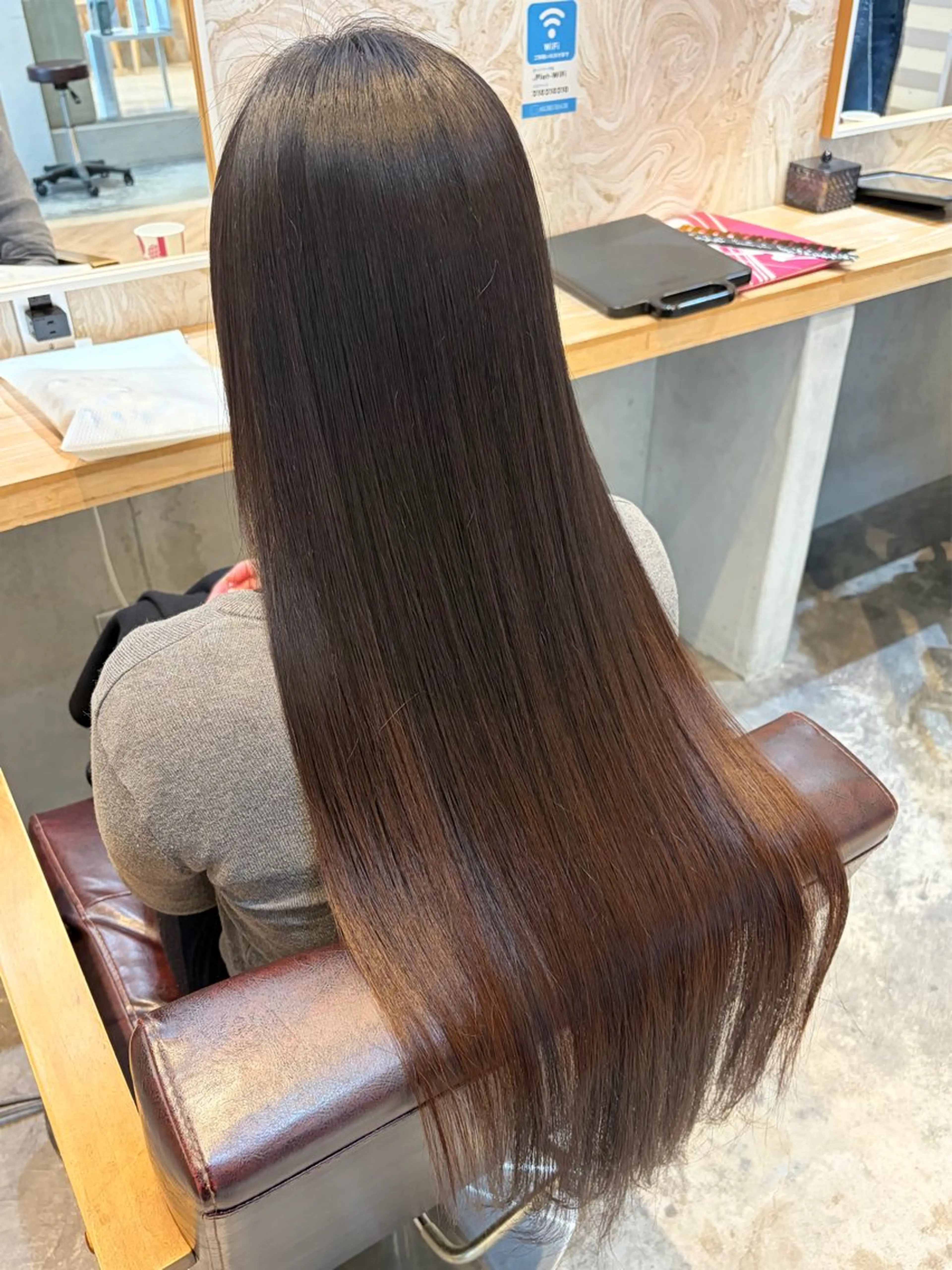 ロング カット 縮毛矯正 内山 涼香のヘアスタイル