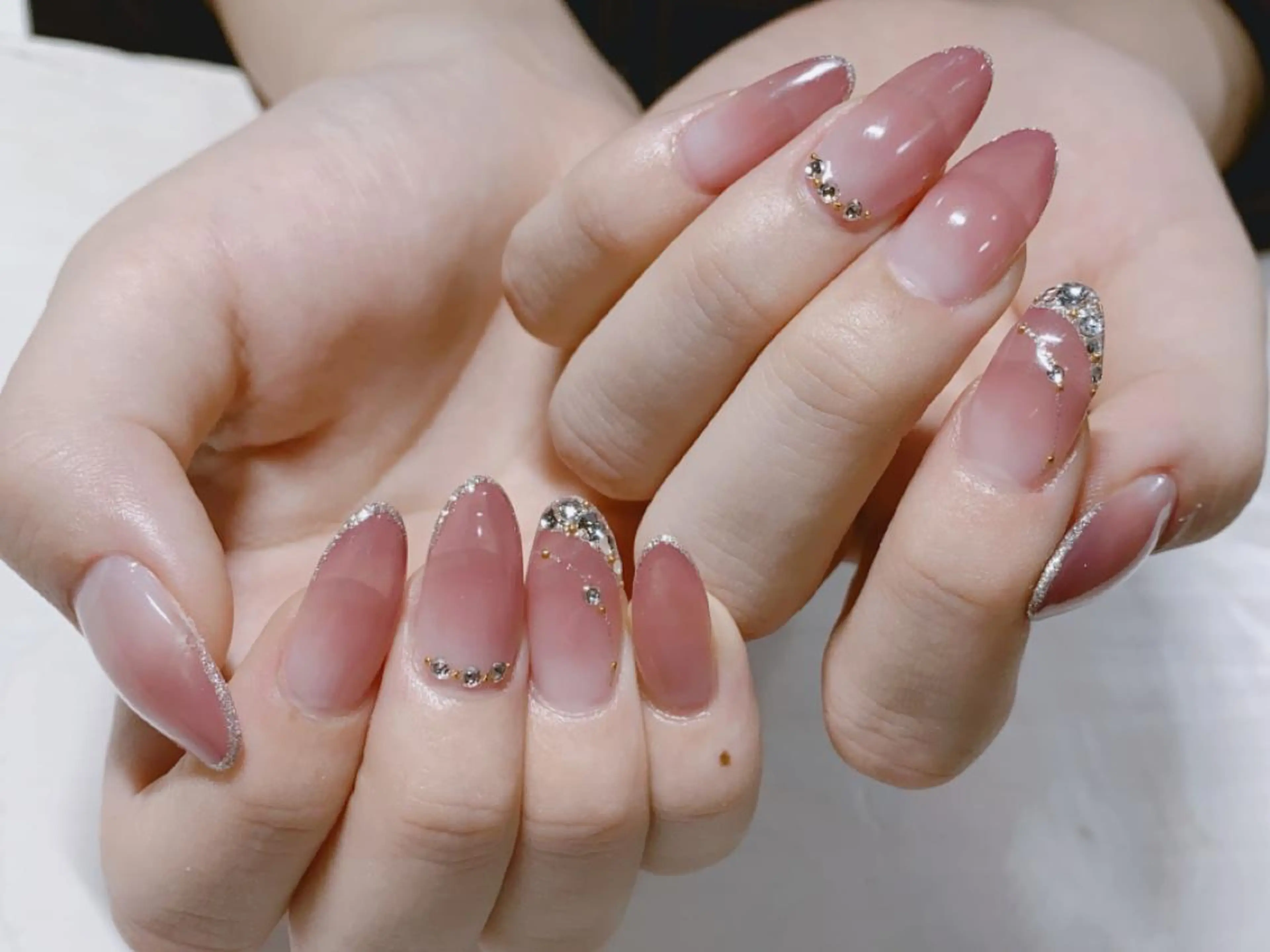 ネイル ジェルネイル グラデーション ハンドネイル atelier la vita所属・lavita. mimuraのネイルデザイン