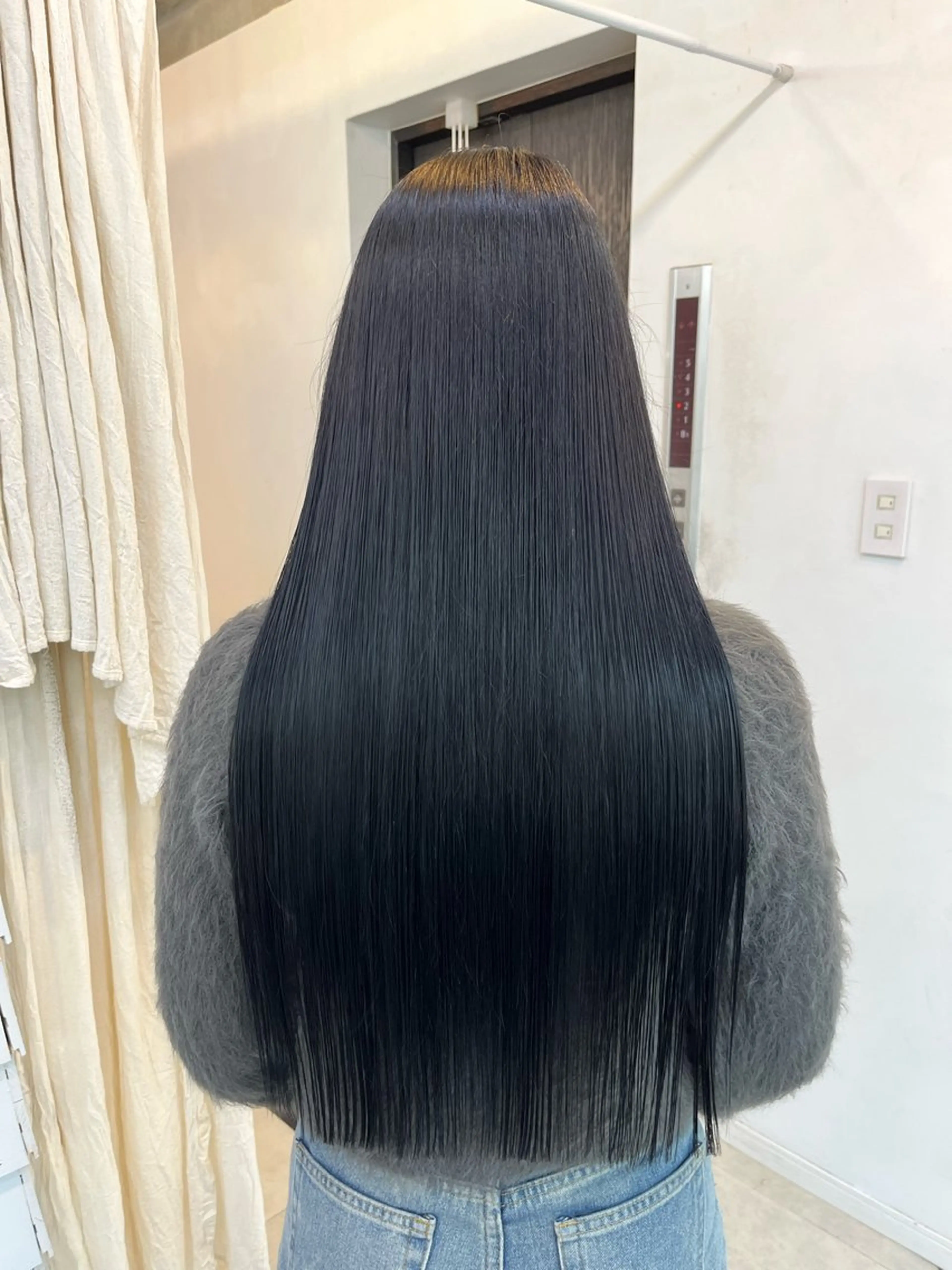 ロング カラー ブルーカラー カット ヘアカラー 柔らかいヘアカラー 大成のヘアスタイル