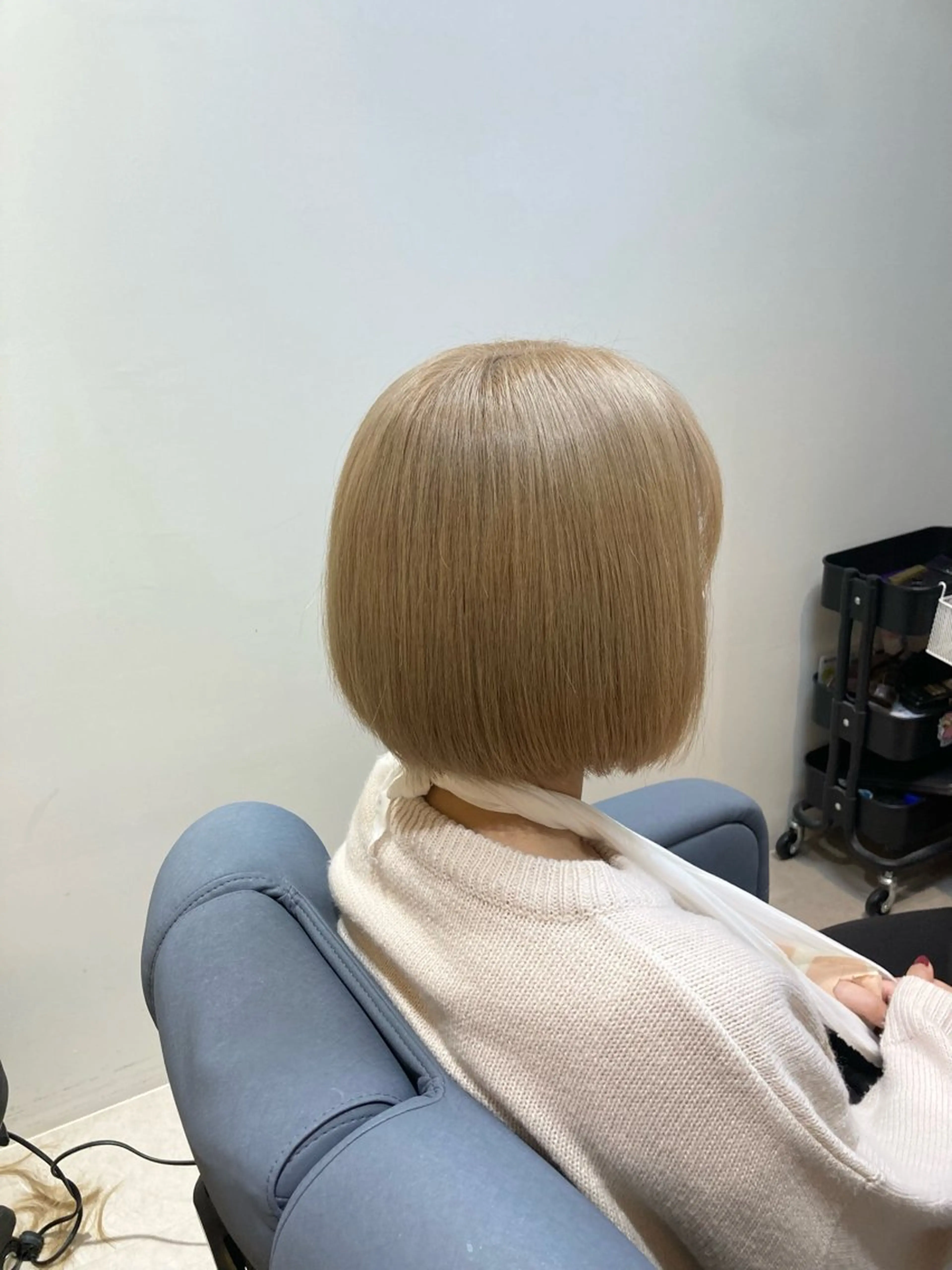 ショート ボブ ピンクカラー🎀 米津 美佑のヘアスタイル