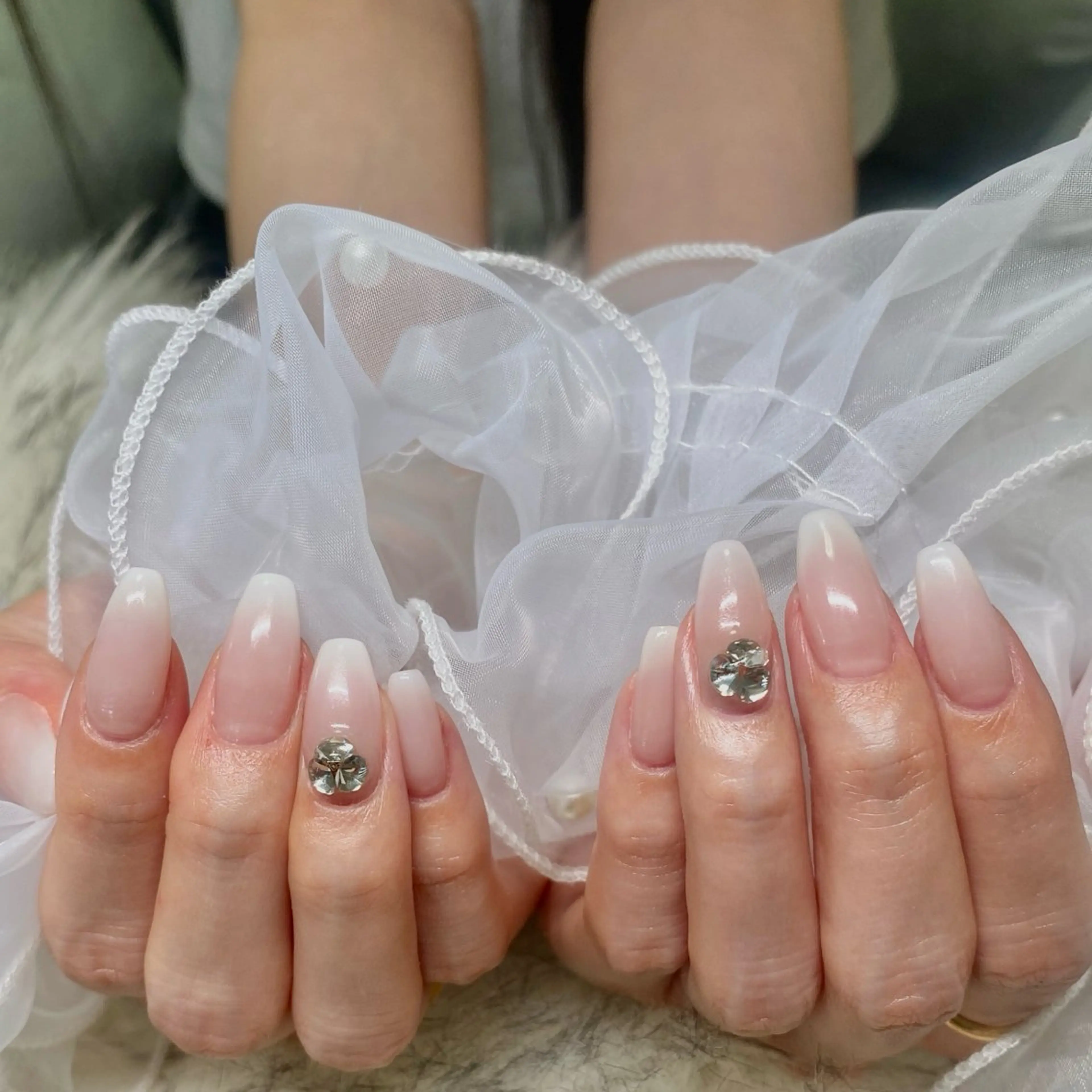 ネイル Roi〈ロワ〉 Reikaのネイルデザイン