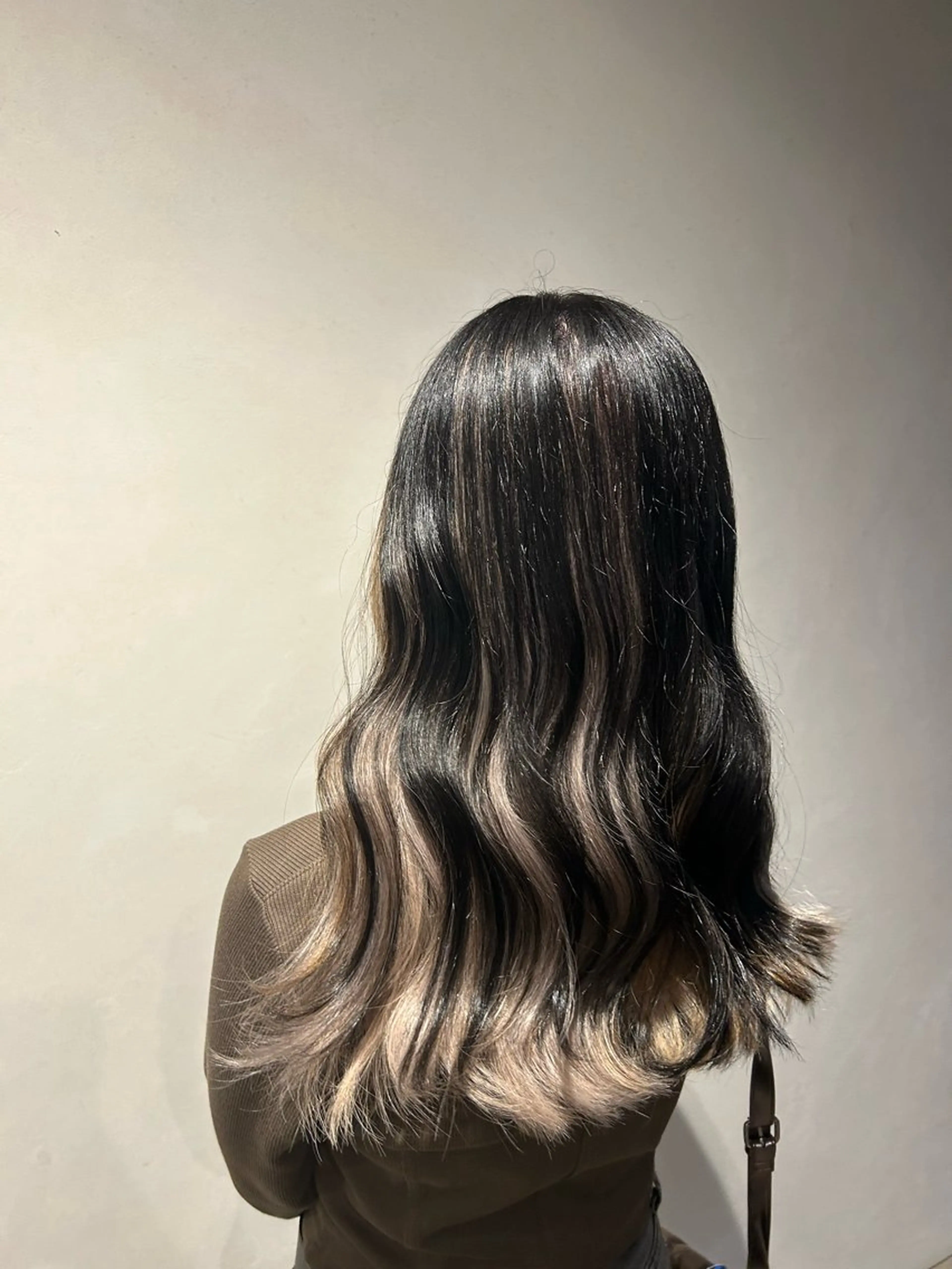 ロング ヘアカラー トリートメント 艶髪/韓国風🤍🖤 小林実央‎のヘアスタイル