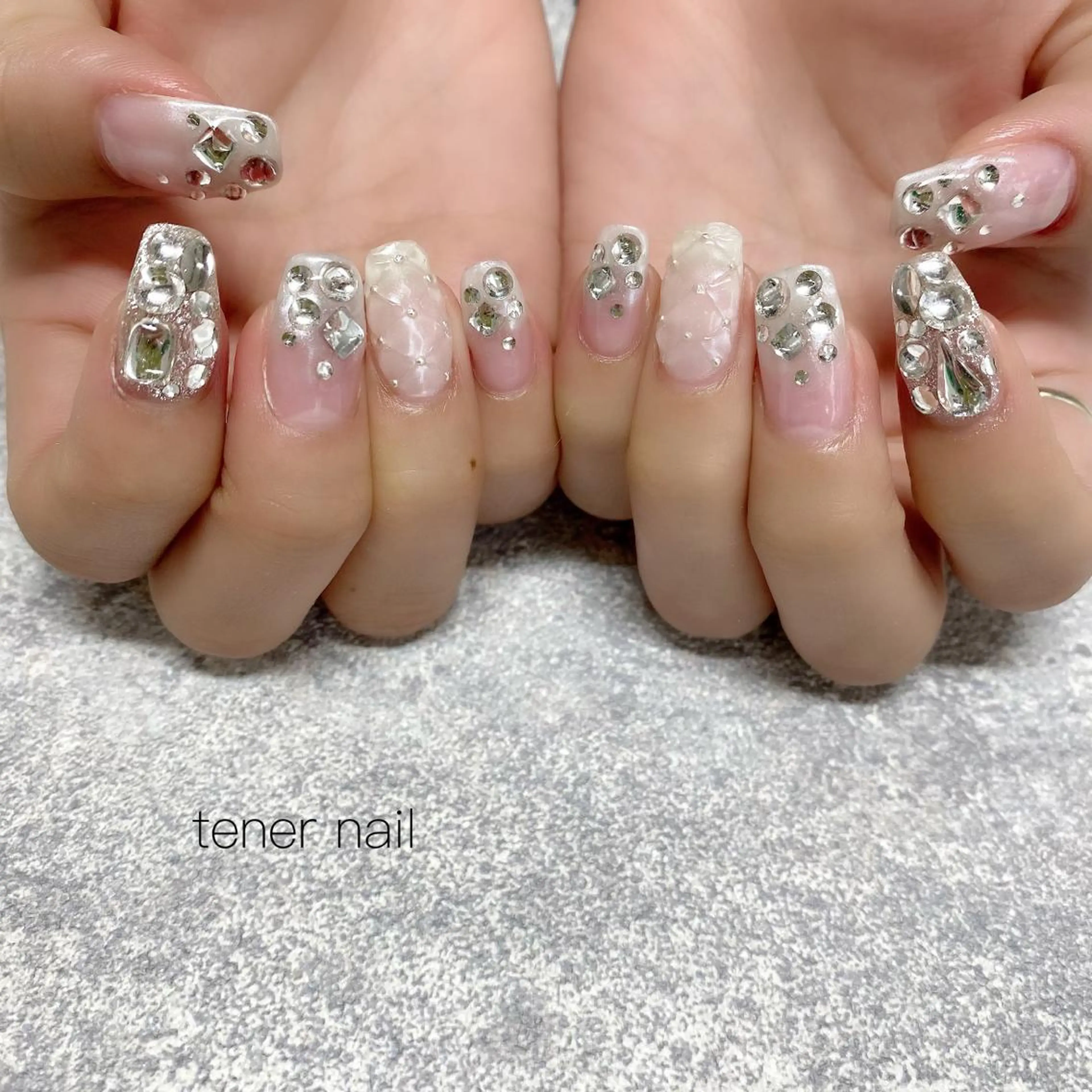 ネイル キラキラネイル tener  nail  テネルネイル所属・テネルネイル tener nailのネイルデザイン