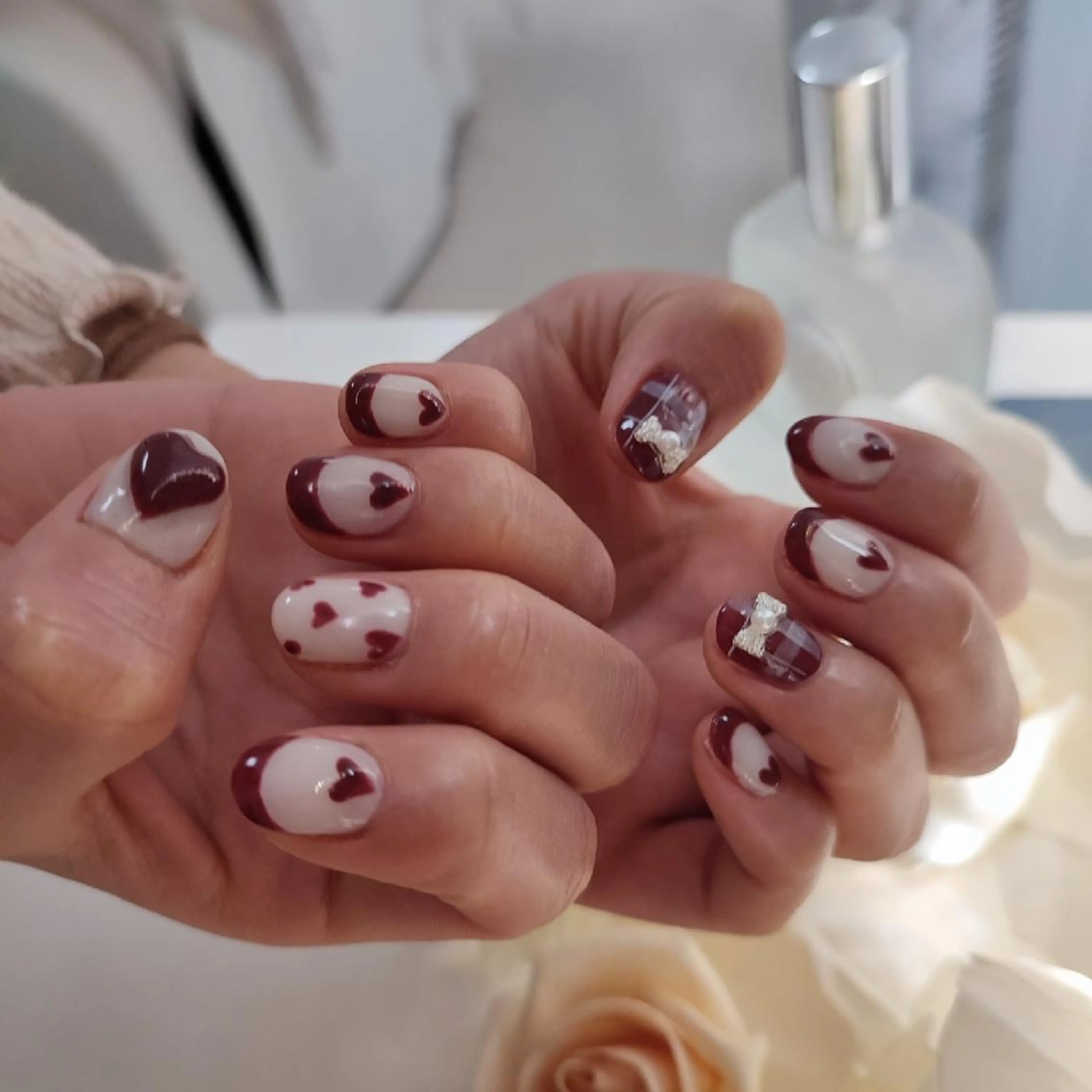 ネイル ハンドネイル RUNWAY 　　の眉毛・アイブロウイメージ