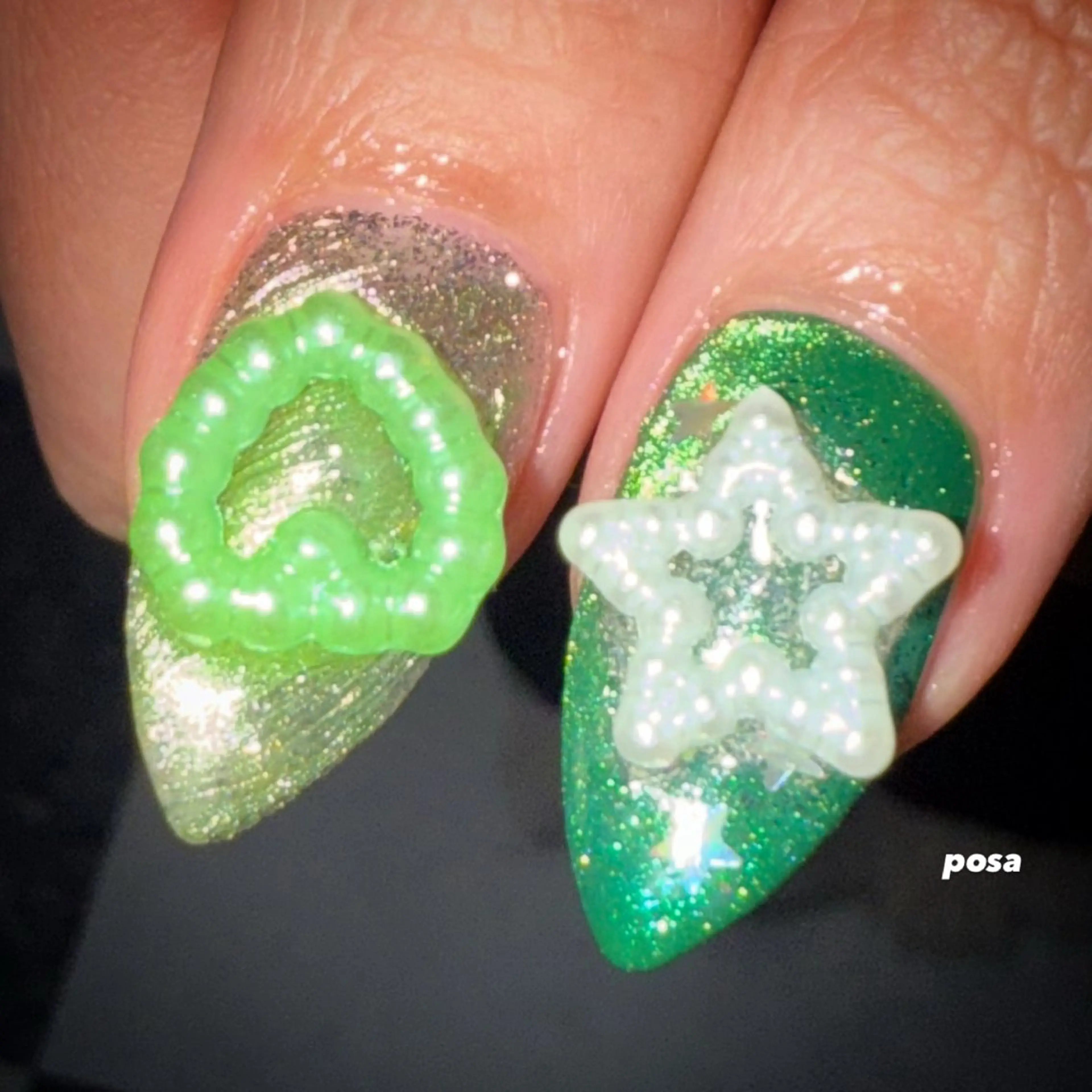 ネイル グリーン シンプルネイル 冬ネイル クリスマス ハンドネイル posa nail モエミのネイルデザイン
