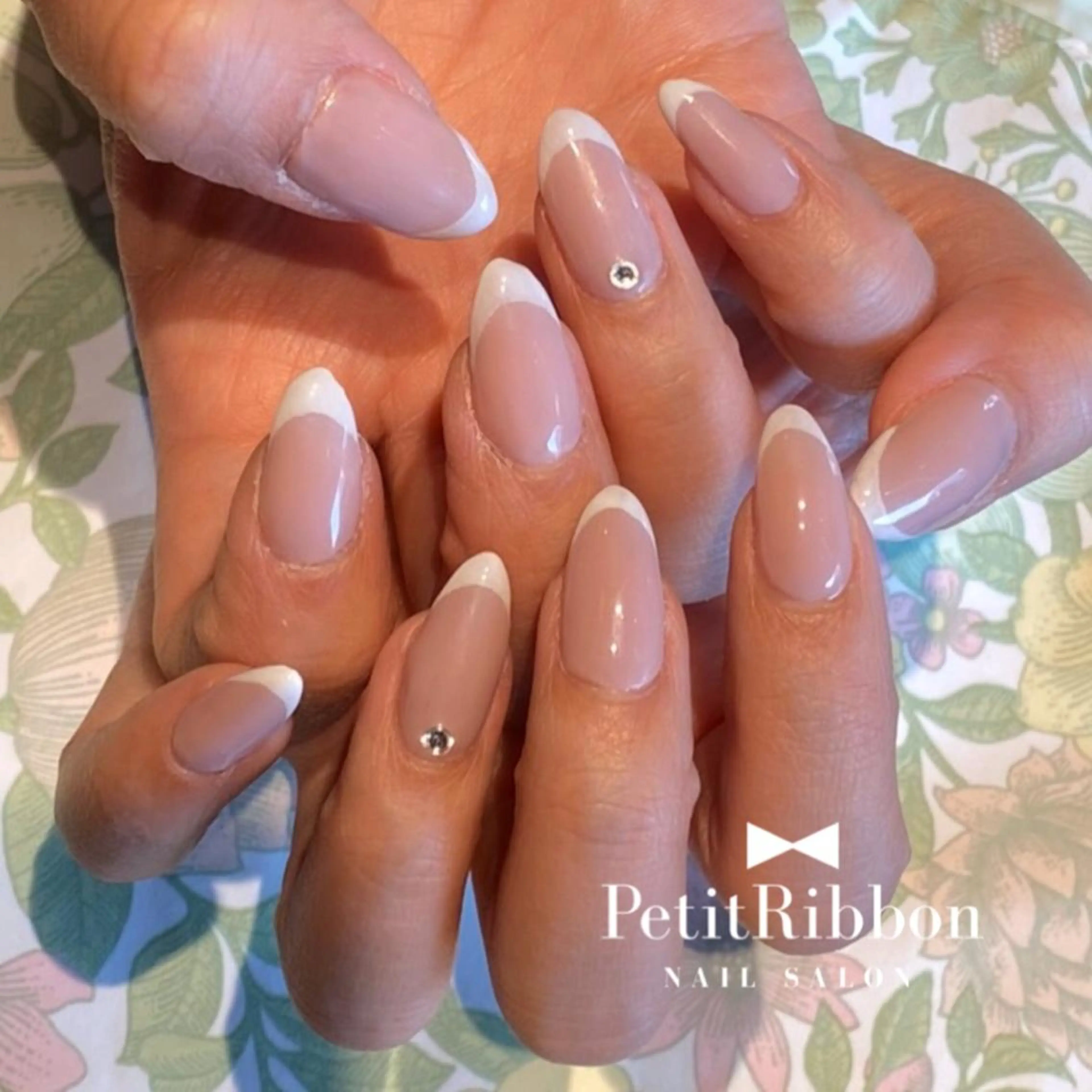 ネイル ネイルPetit Ribbonのネイルデザイン