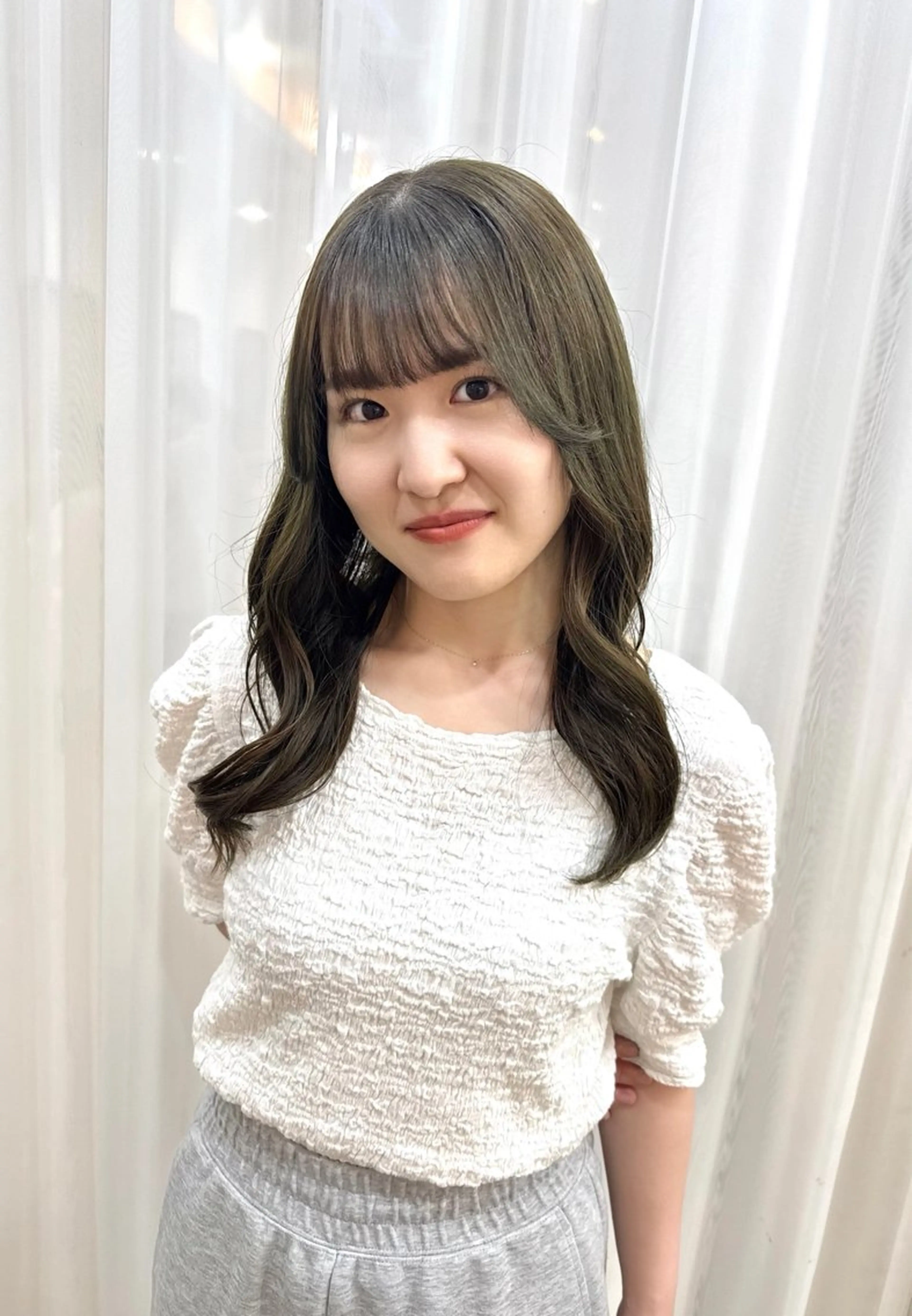 ロング カラー ベージュカラー オリーブベージュ 髪質改善 志賀 あずみのヘアスタイル