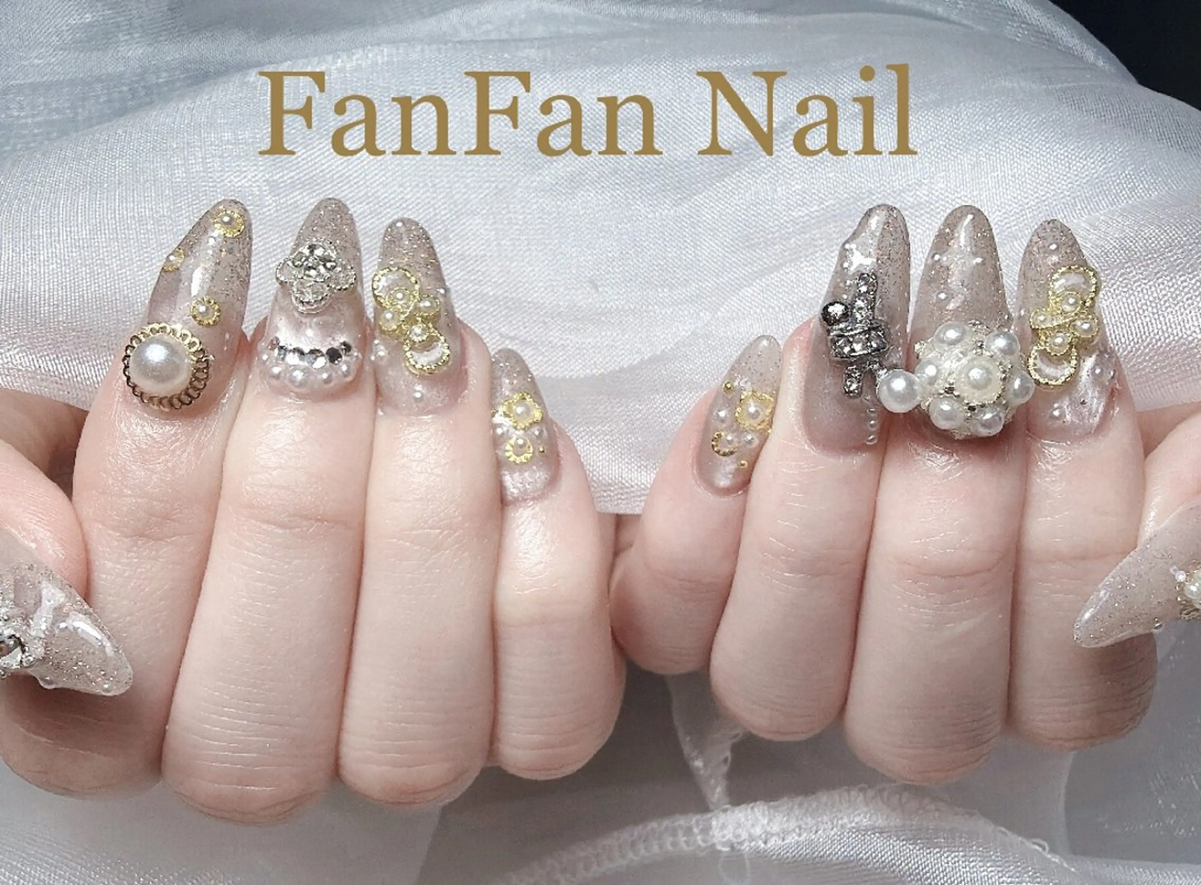 ネイル アートネイル オーロラネイル ガーリー キラキラネイル 韓国ネイル ハンドネイル Fanfan  長さ出し専門のネイルデザイン