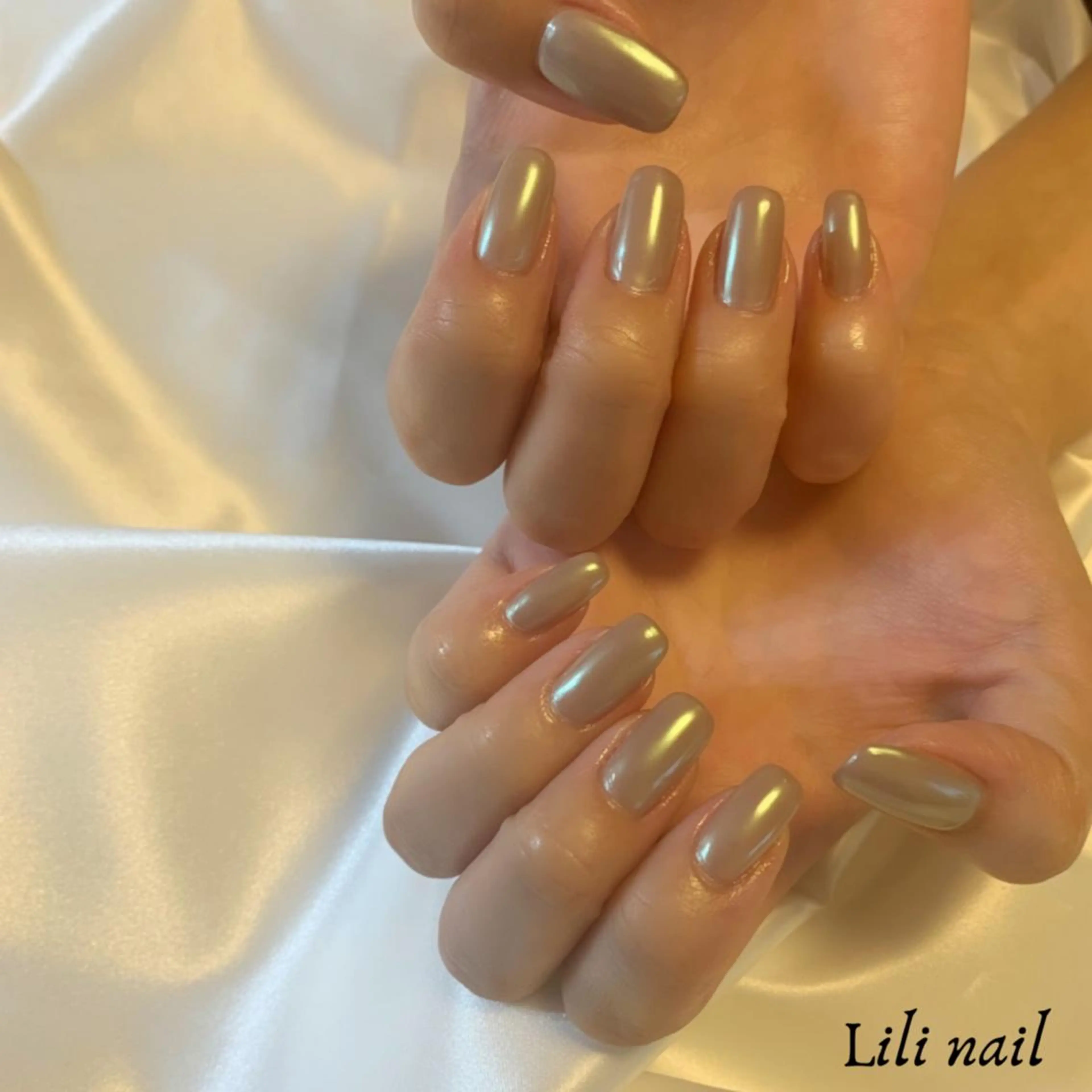 ネイル ミラーネイル ハンドネイル Lili beauty salon所属・Lilibeauty salonのネイルデザイン