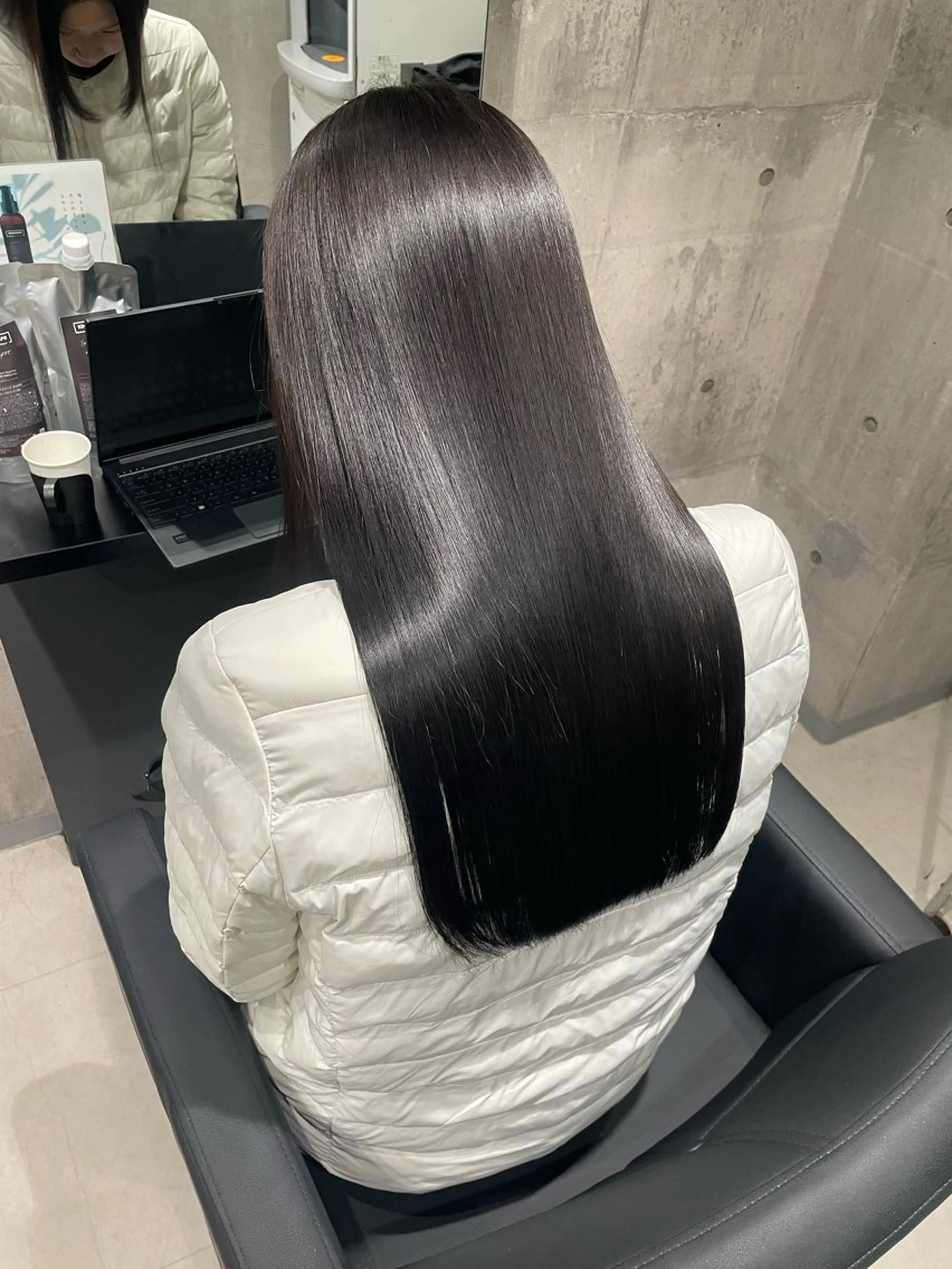 ロング カット ヘアカラー トリートメント _WHITE京橋所属・_WHITE 佐伯 碧のヘアスタイル