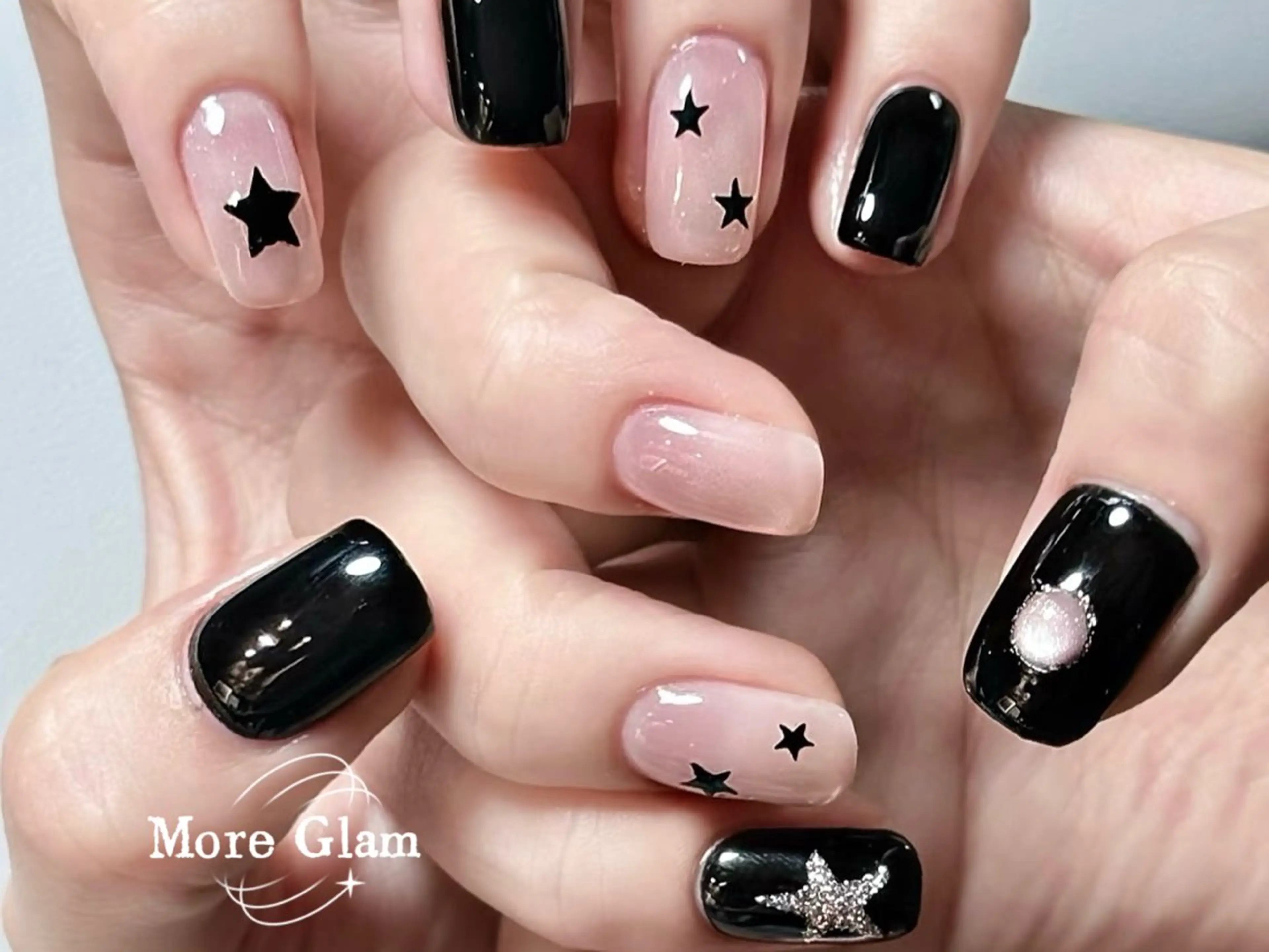 ネイル オーロラネイル カジュアル 長さ出し フレンチネイル ジェルネイル Flora 🌟のネイルデザイン