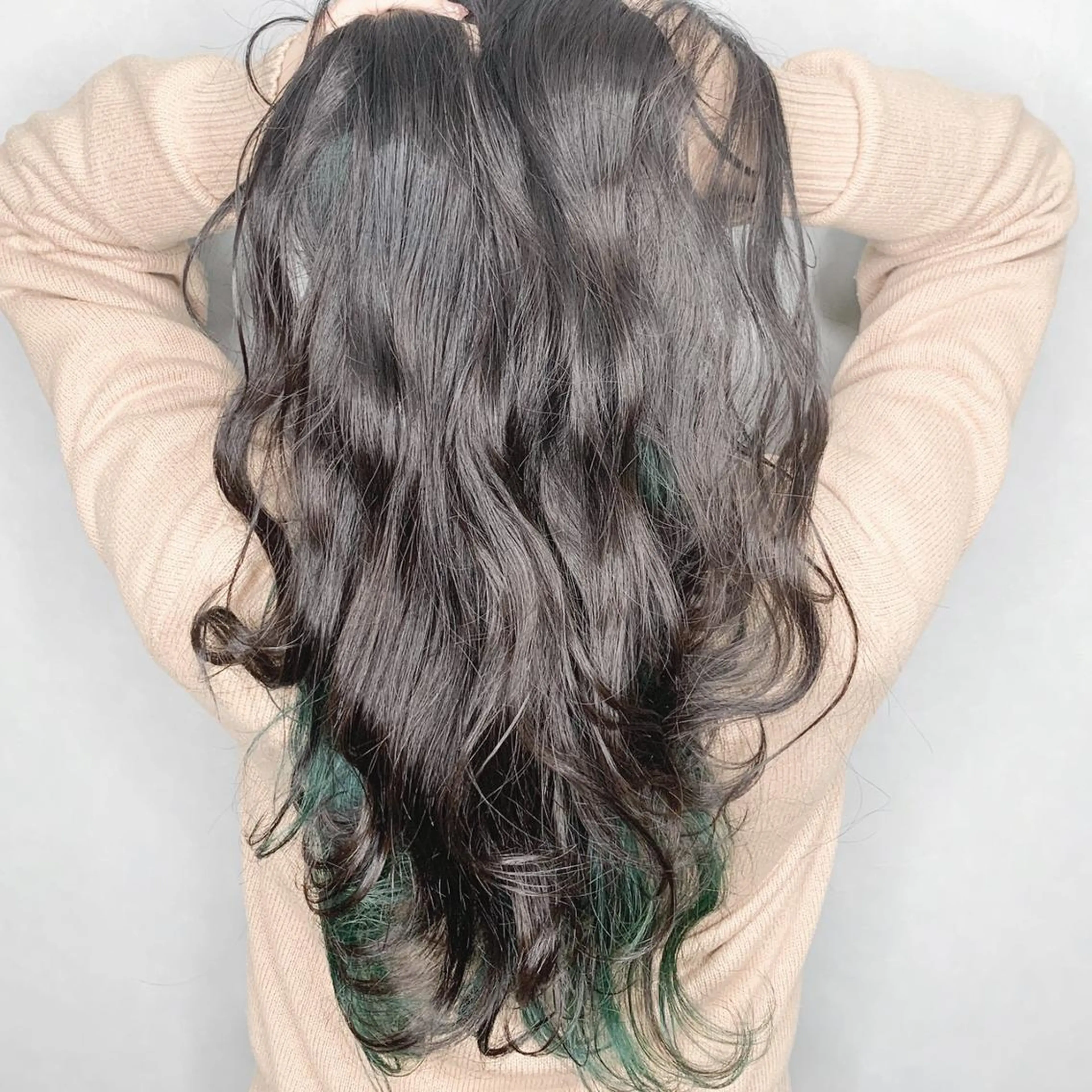 ロング カラー パーマ ヘアアレンジ 学生 ヘアカラー 新宿駅近♡友達とOK 🦋W -ワット -のヘアスタイル