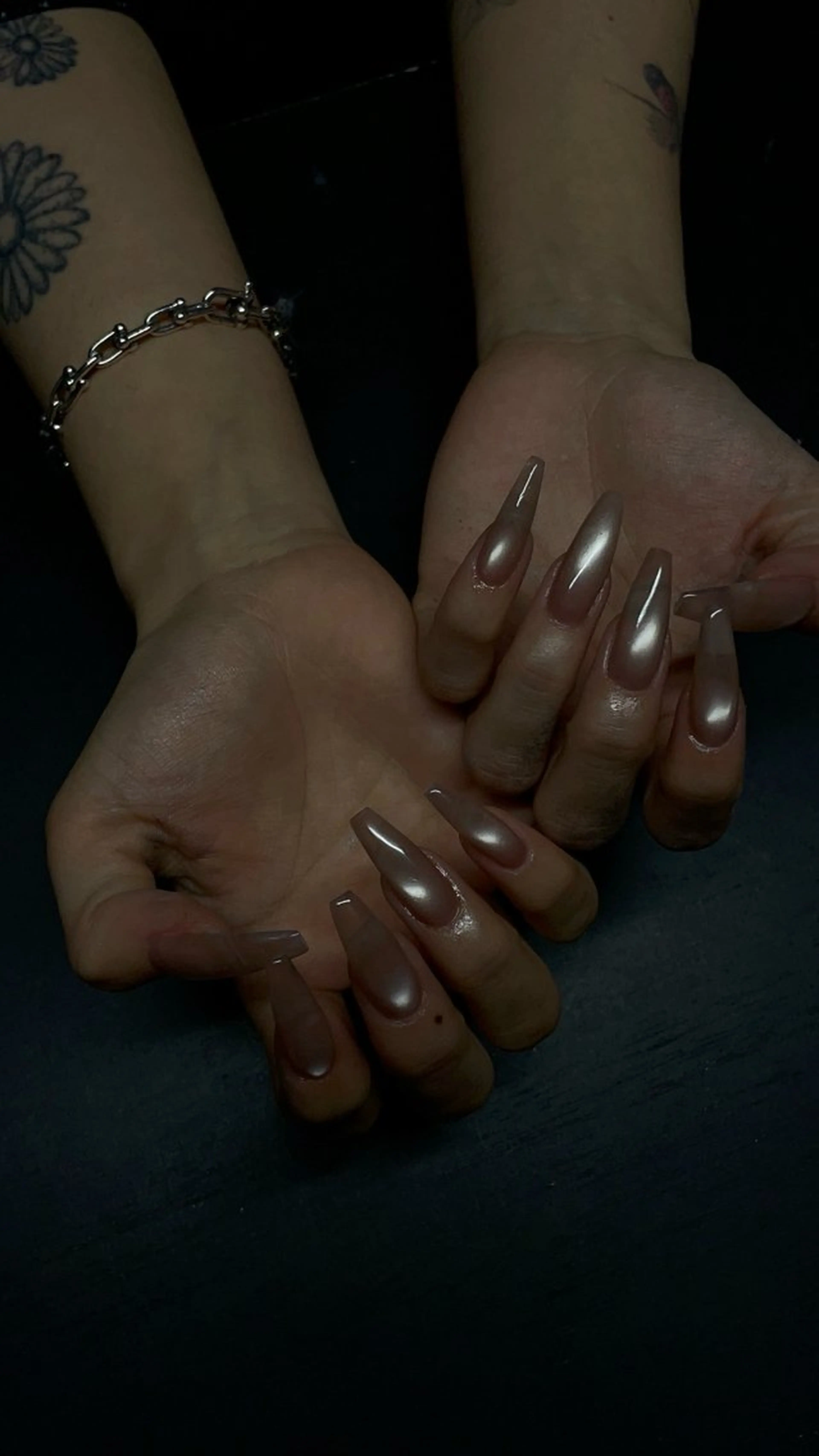 ネイル ハンドネイル ハンドケア 渡邉 あいのネイルデザイン