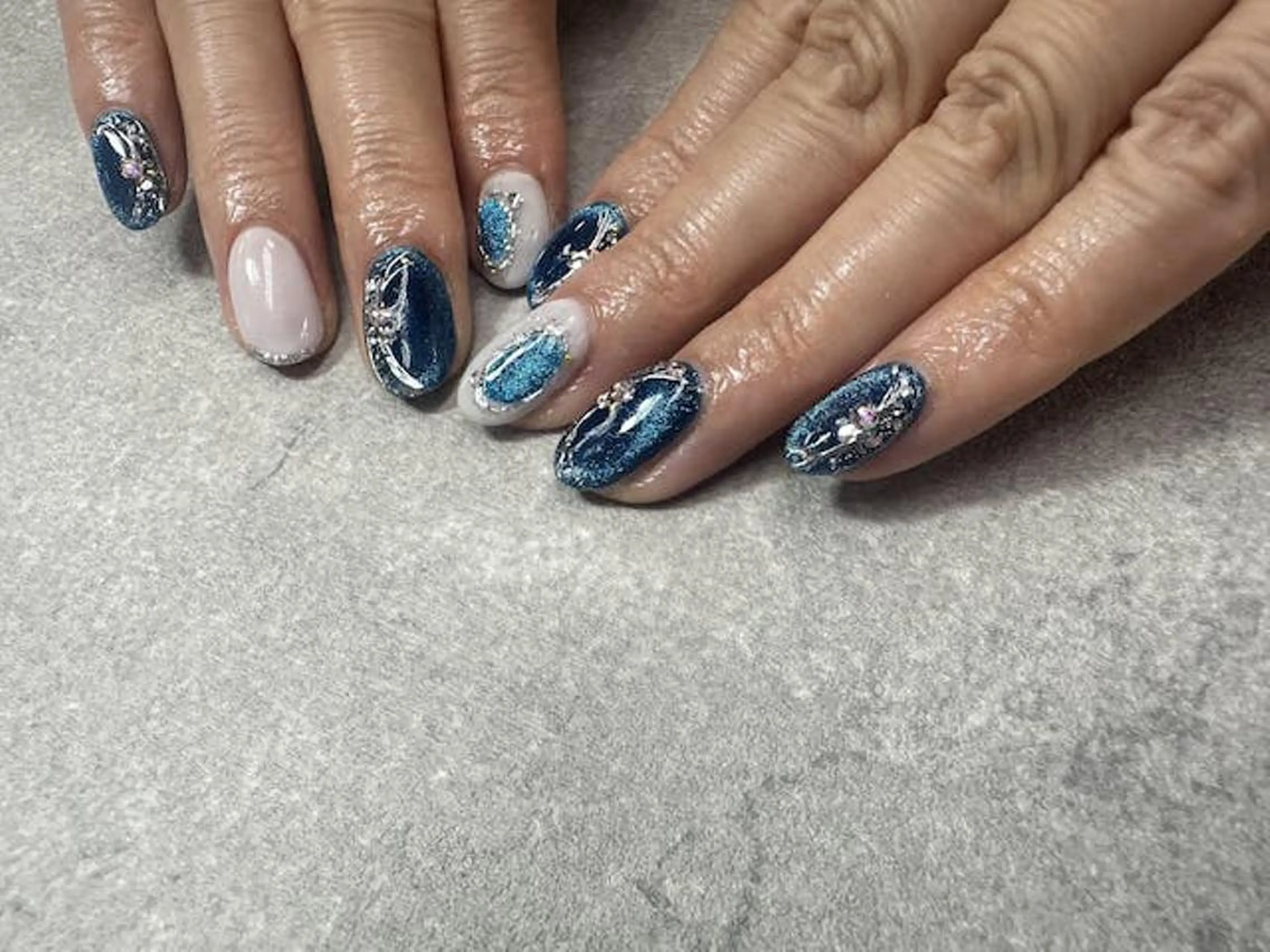 ネイル フットネイル フレンチネイル ジェルネイル ガラスフレンチ グラデーション ハンドネイル ハンドケア FASTNAIL PLUS 新宿店のネイルデザイン