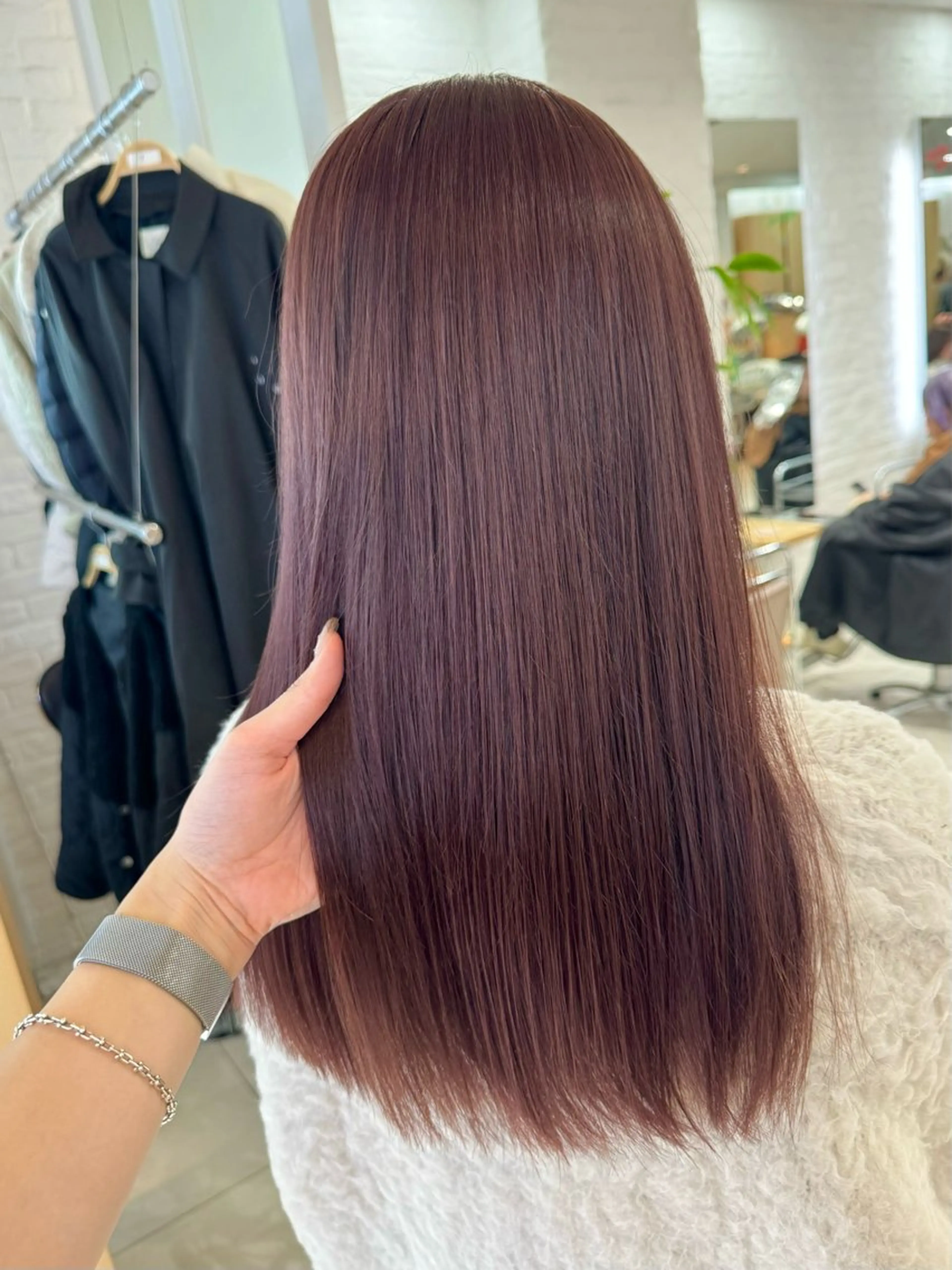 ロング ヘアカラー 米津 優花のヘアスタイル