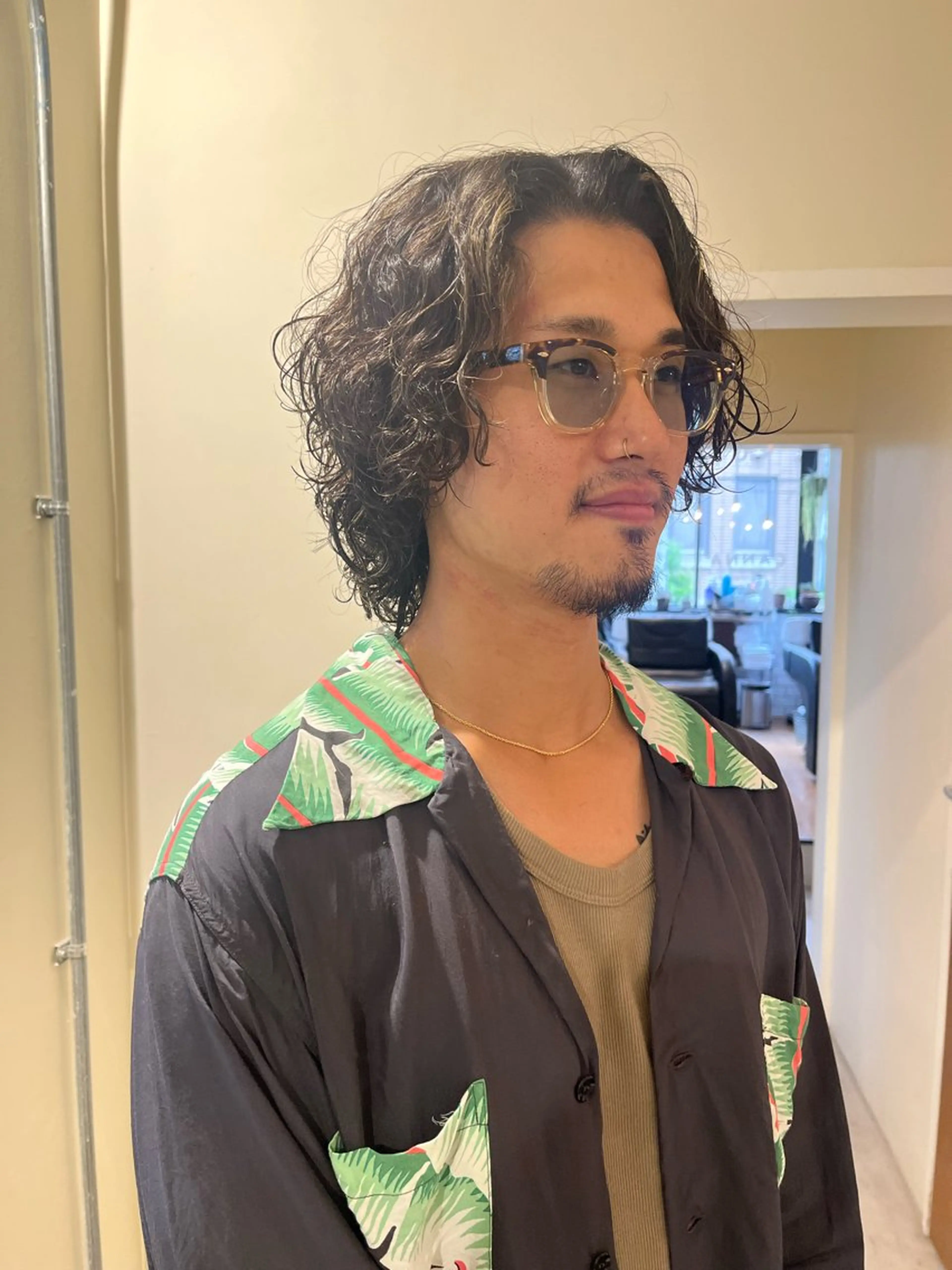 パーマ メンズ カット ヘアカラー パーマ 縮毛矯正 エクステ ヘッドスパ ヘアセット 🦮shiori アイドルオタク🦮のヘアスタイル