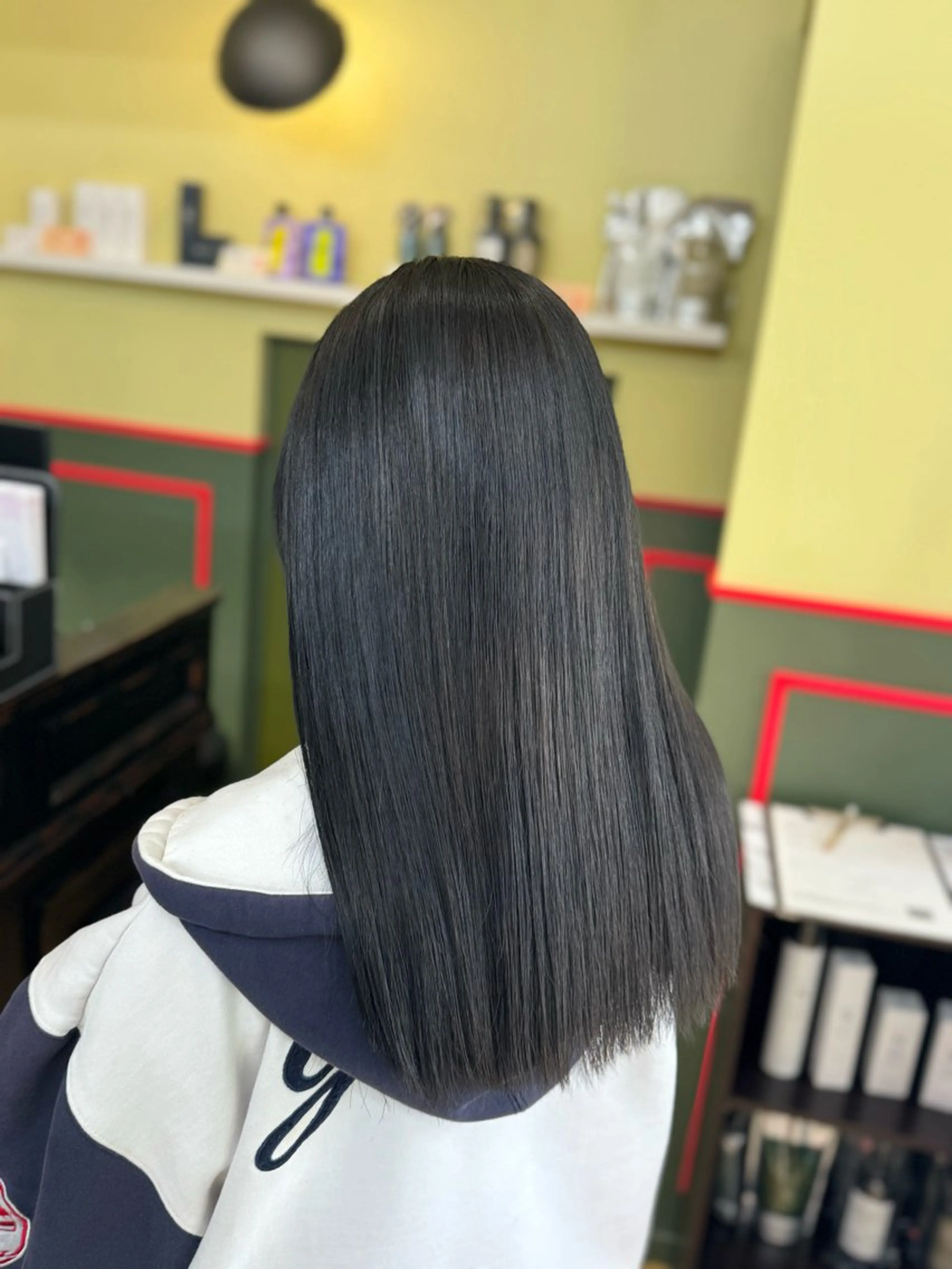 ロング カラー 黒髪 ブルーカラー ブルーブラック cureK所属・米倉 麻衣のヘアスタイル