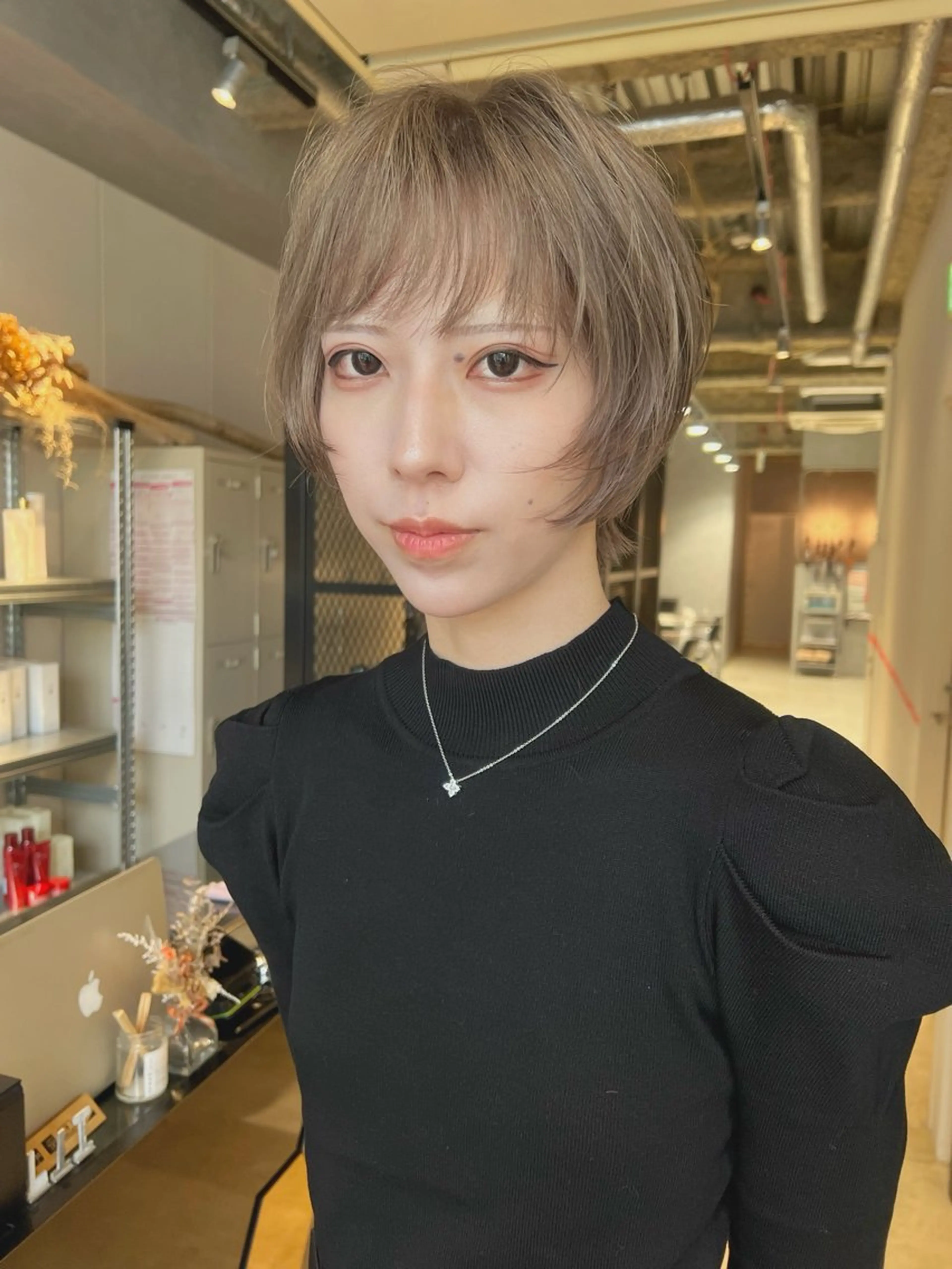 ショート カット ヘアカラー トリートメント 大澤 叶方のヘアスタイル