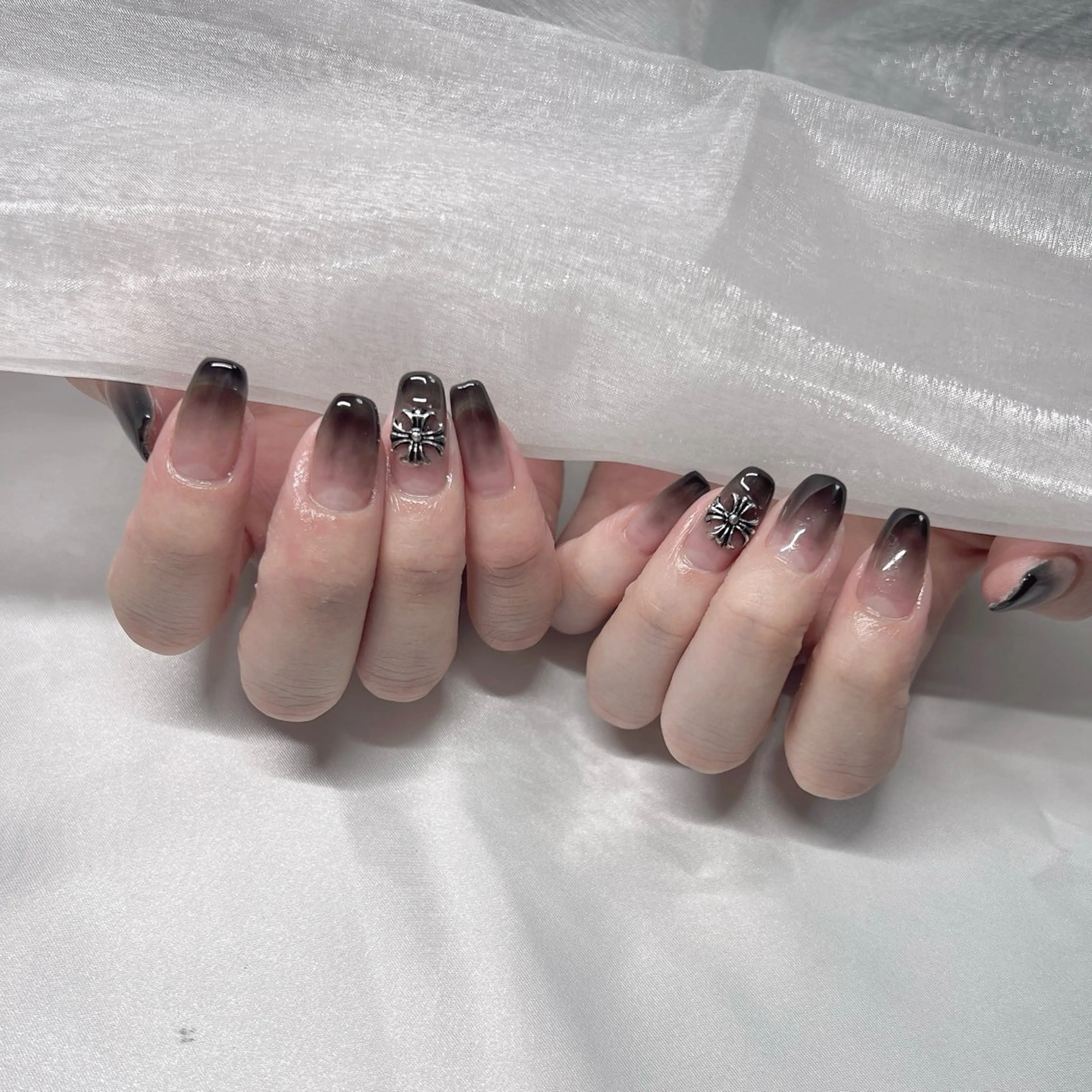 ネイル ジェルネイル 韓国ネイル ラメ(グリッター) マグネットネイル ミラーネイル ハンドネイル -nail salon-Reward所属・nail salon Rewardのネイルデザイン