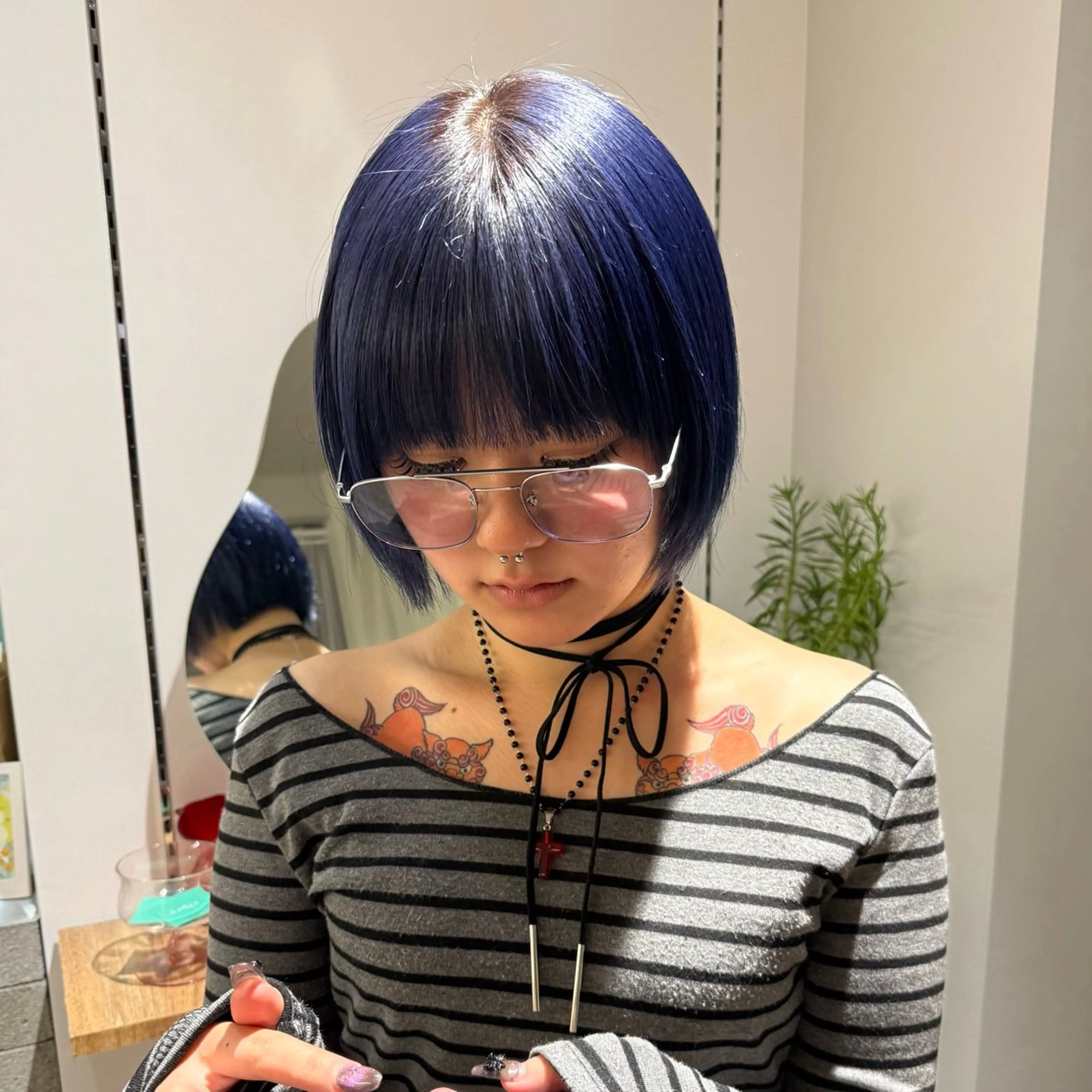 ショート カラー ブルーカラー ダブルカラー カット ヘアカラー cipre シンモン チナリのヘアスタイル