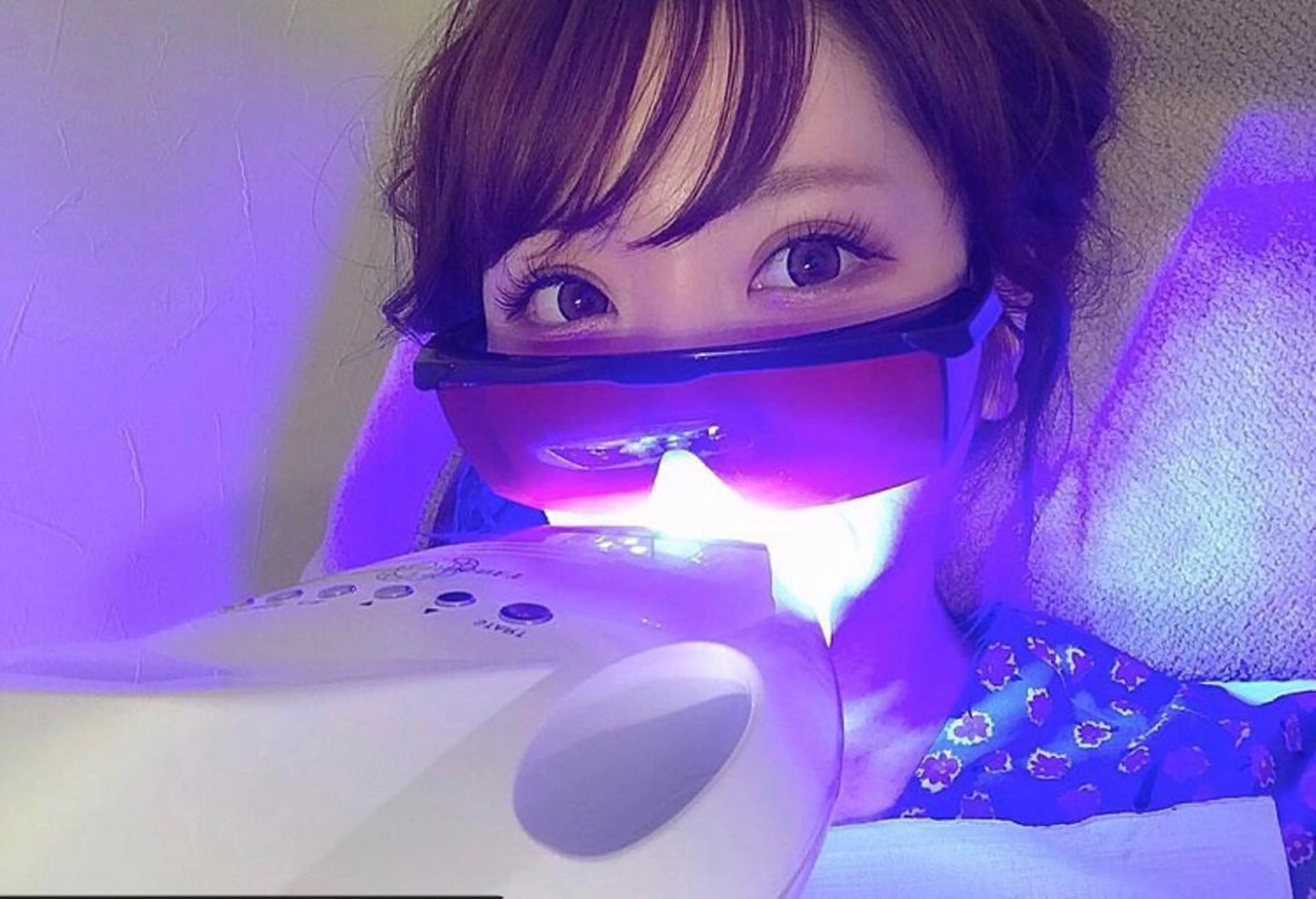 セルフホワイトニング初回通常10分×2回の照射になりますがミニモ限定初回20分×2回の施術でご提供させて頂きます！の写真