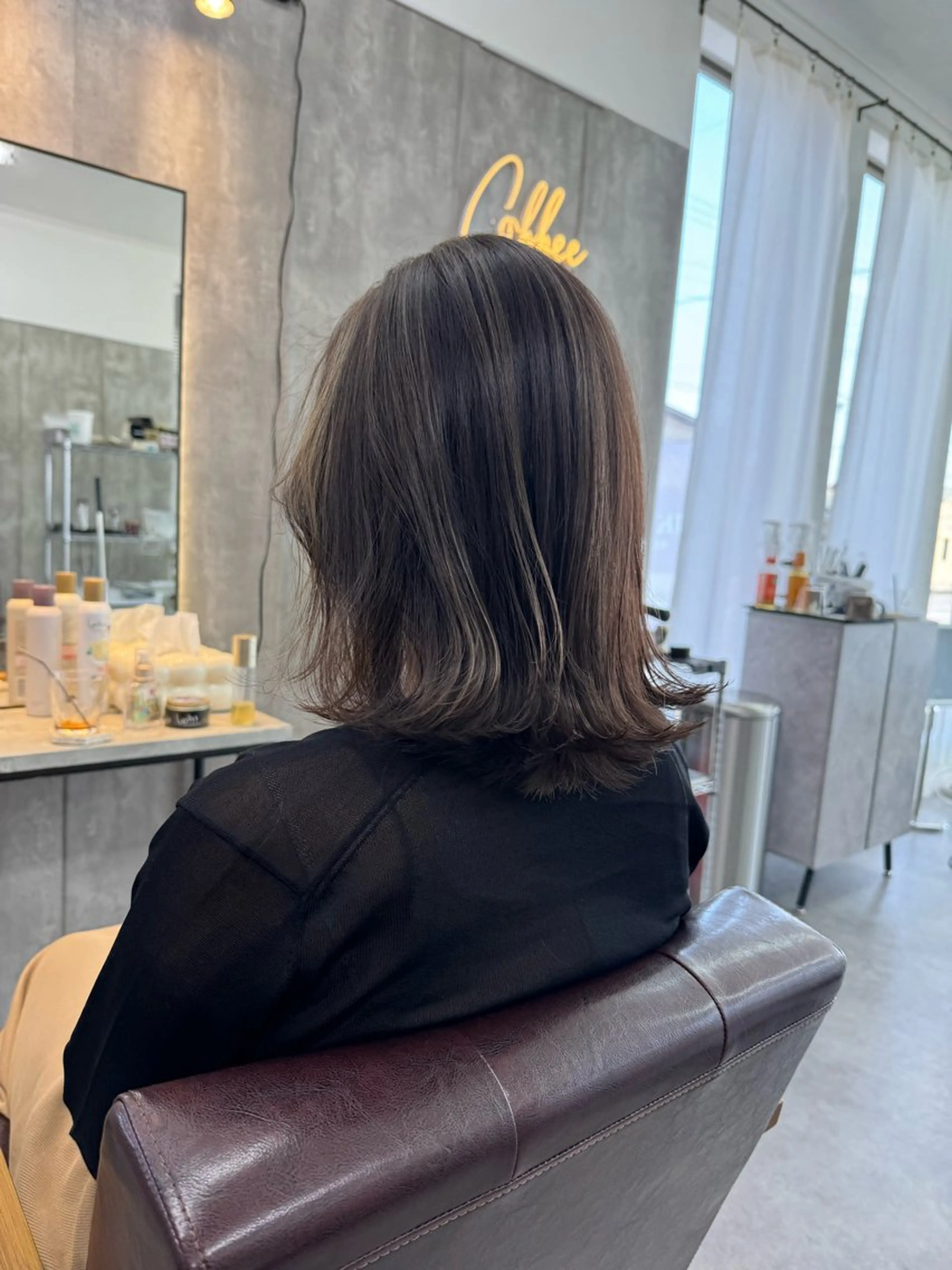 ミディアム ハイライト 1席のみの 美容室IKKIのヘアスタイル