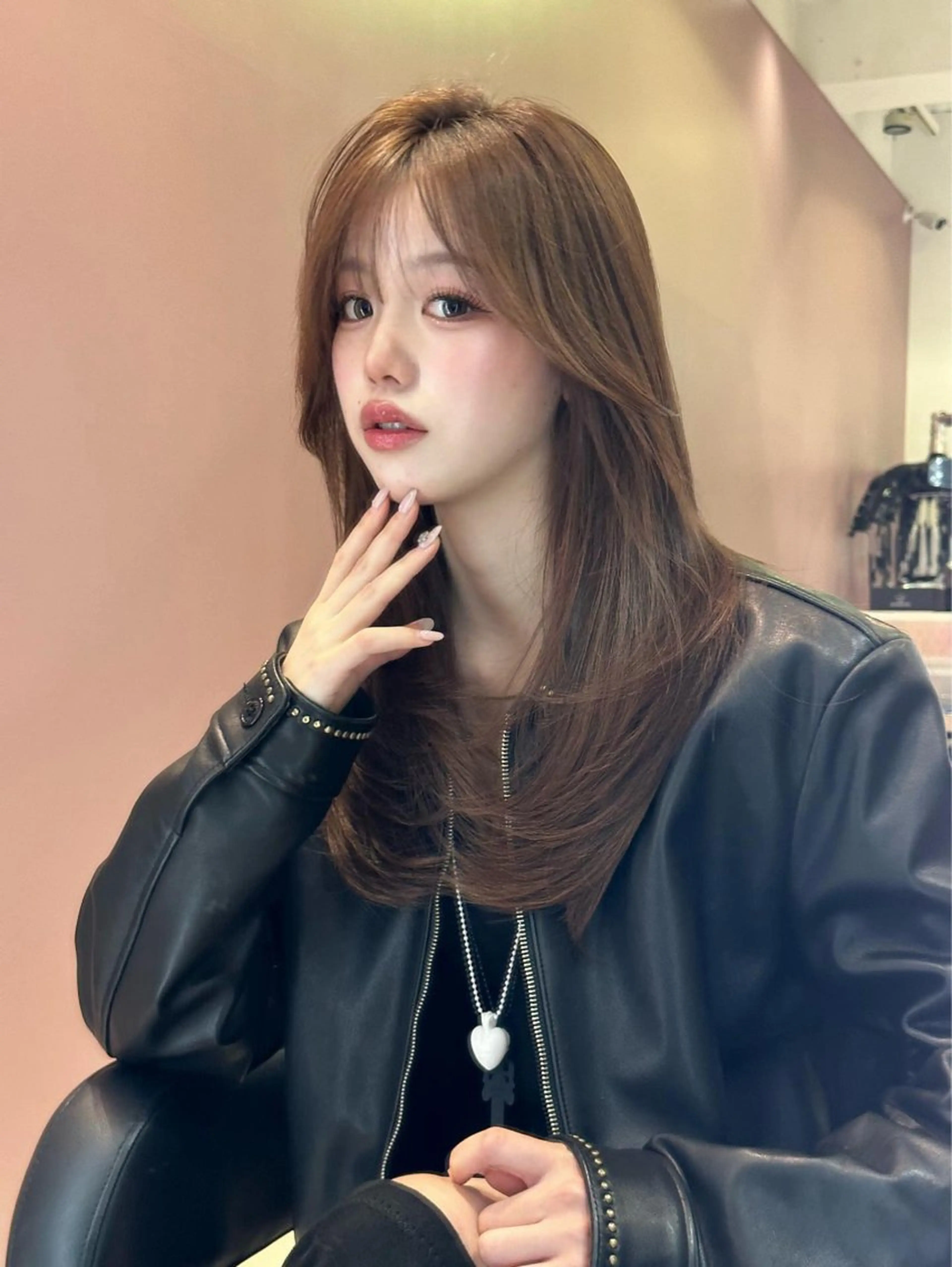 【期間限定】🇰🇷韓国風レイヤーカット&イルミナカラー&クイックトリートメントの写真