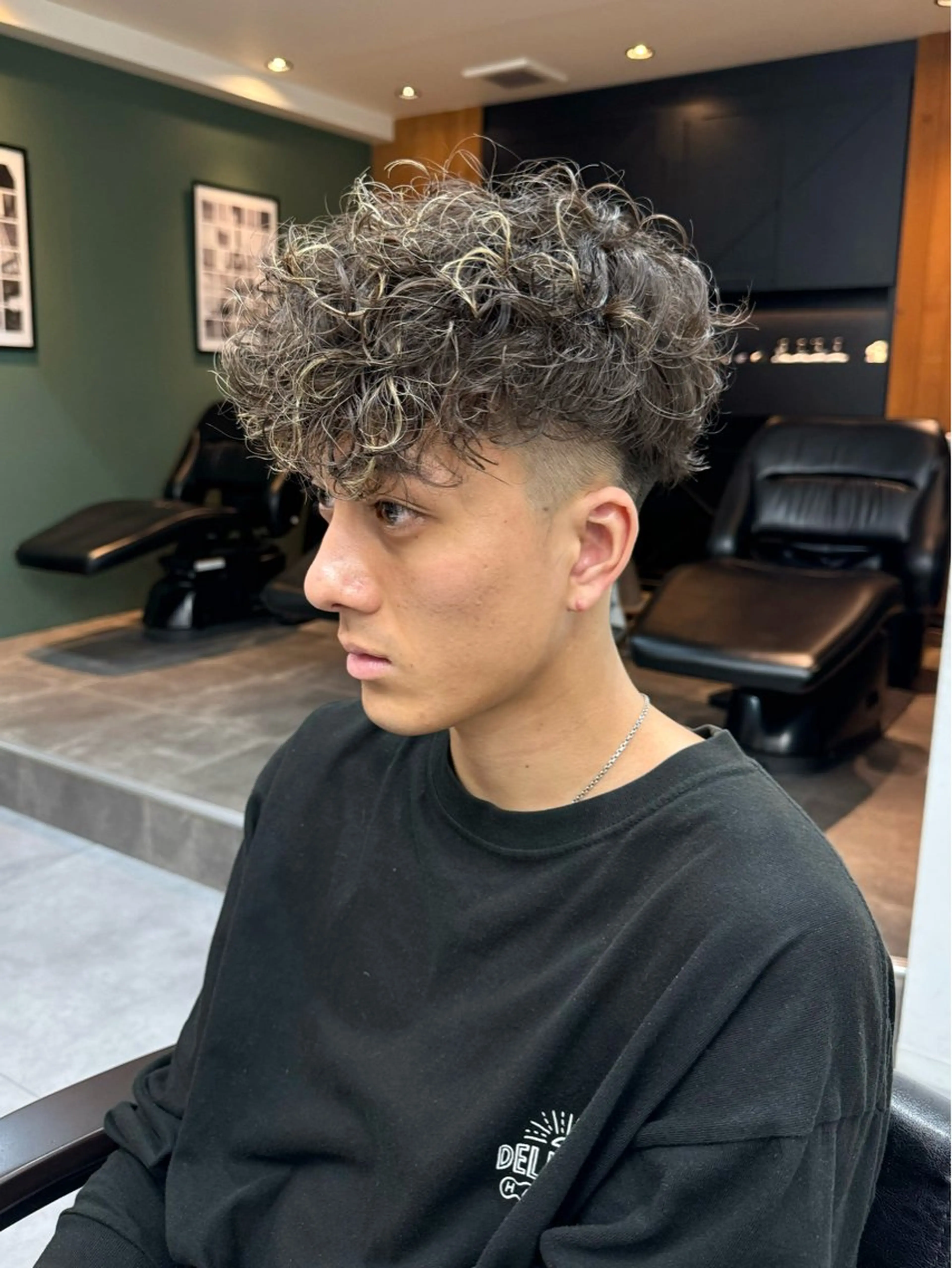 パーマ メンズ メンズパーマ スペインカール カット パーマ シャドウパーマ/ 波巻パーマYu-Kiのヘアスタイル