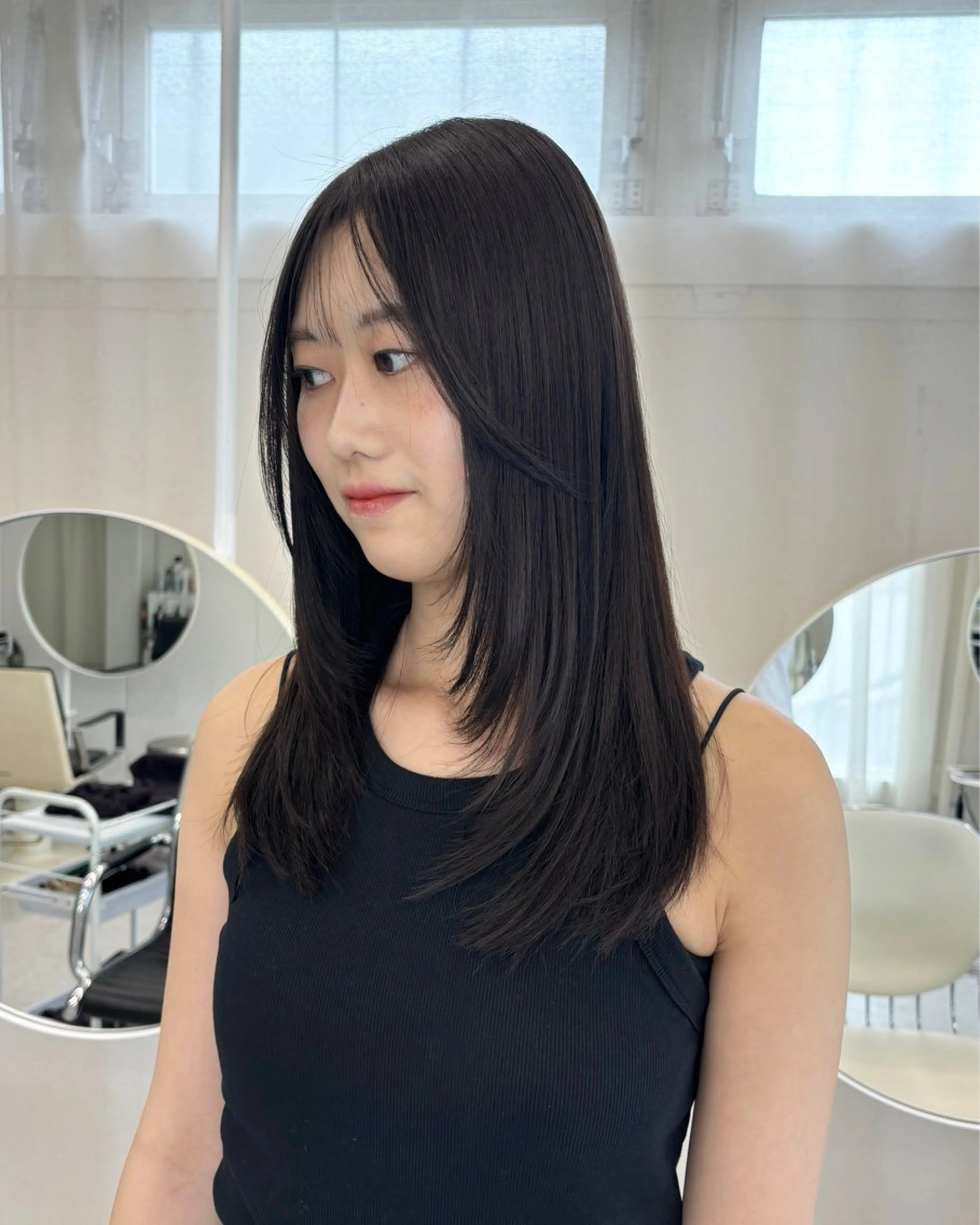 ミディアム カット 韓国レイヤー/ヘア カラー🎀ayamiのヘアスタイル