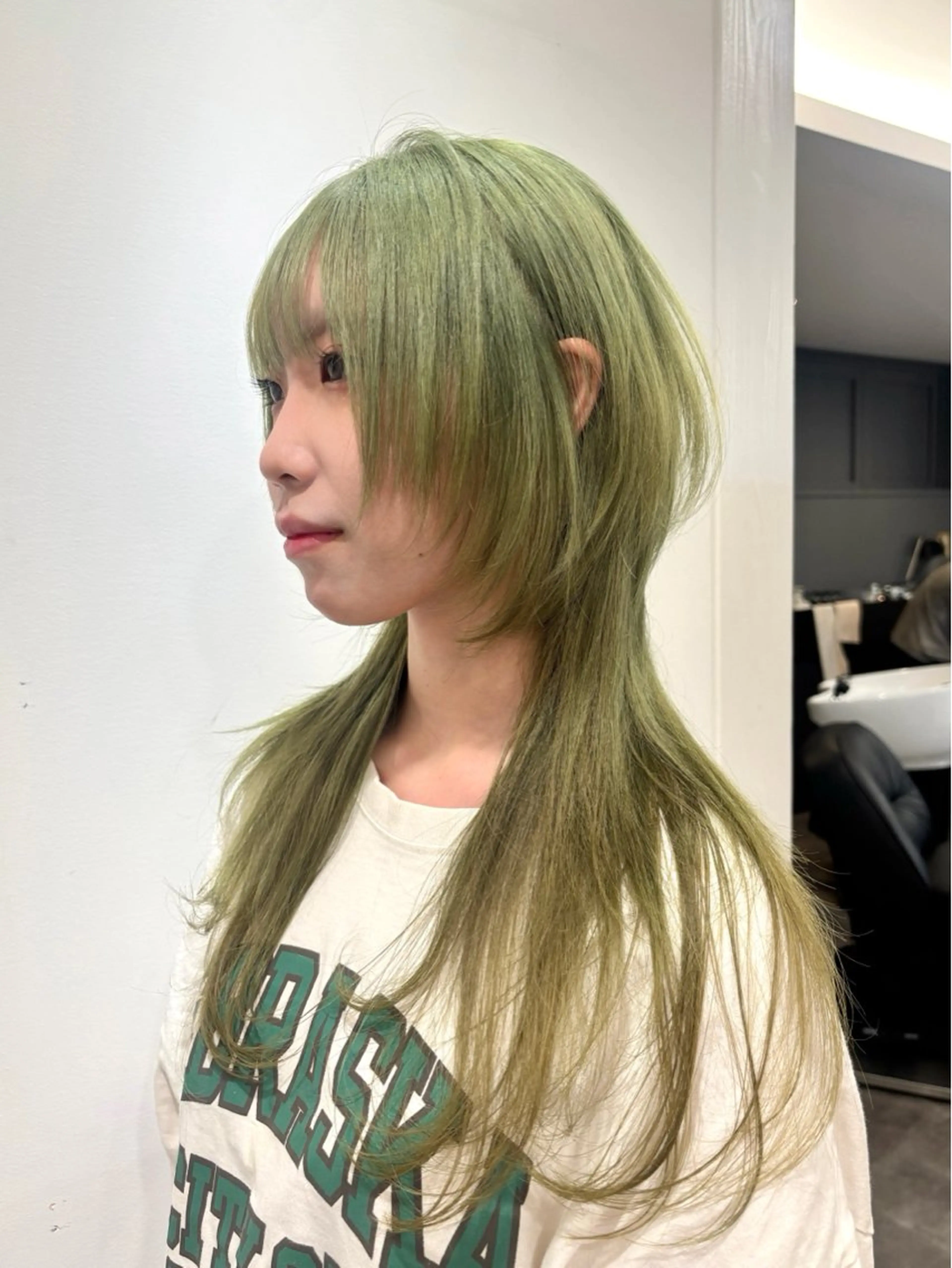 ロング カラー ハイトーン/ウルフ/ レイヤー/Asukaのヘアスタイル