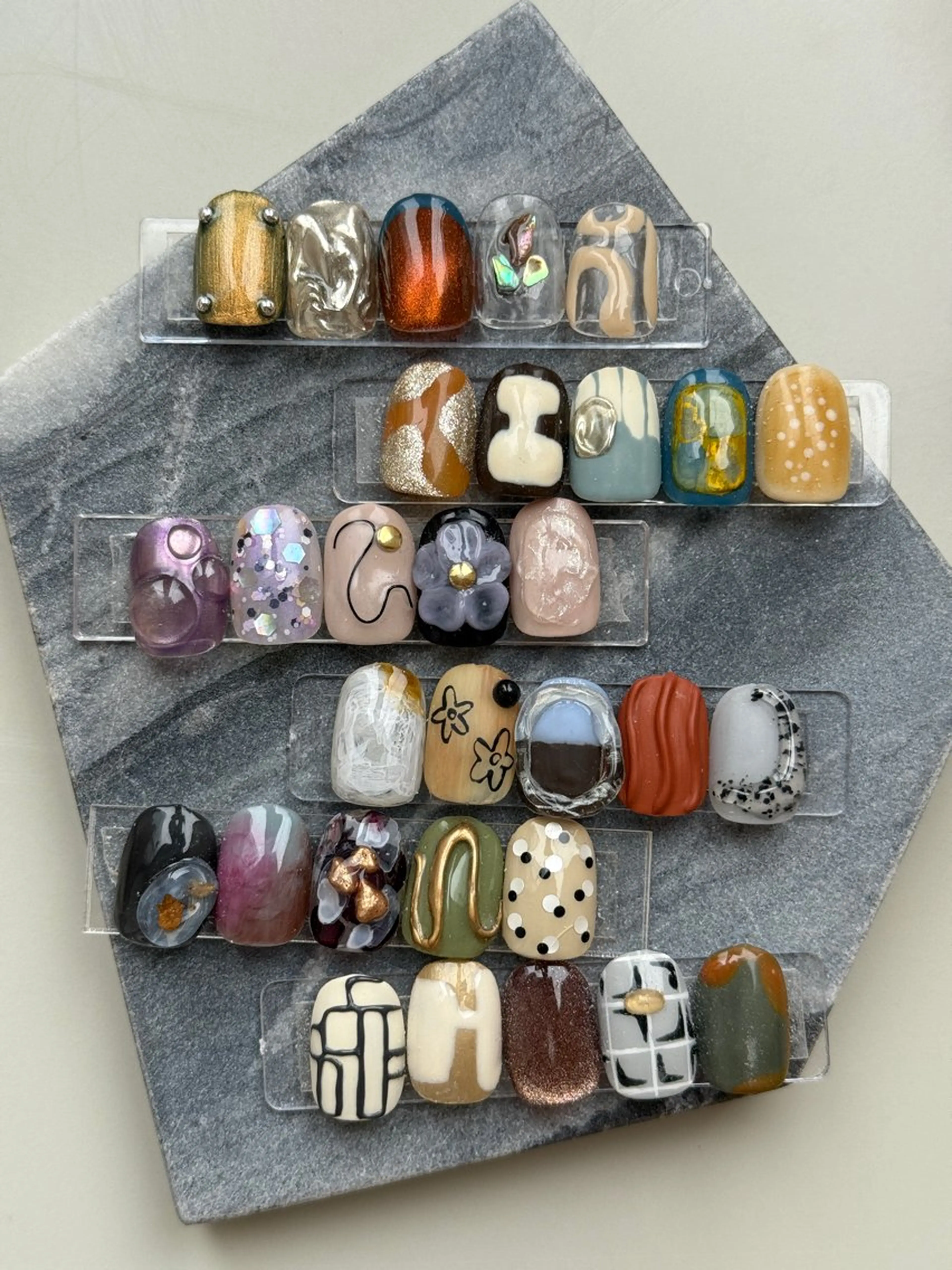 ネイル ハンドネイル 深田 美雪のネイルデザイン