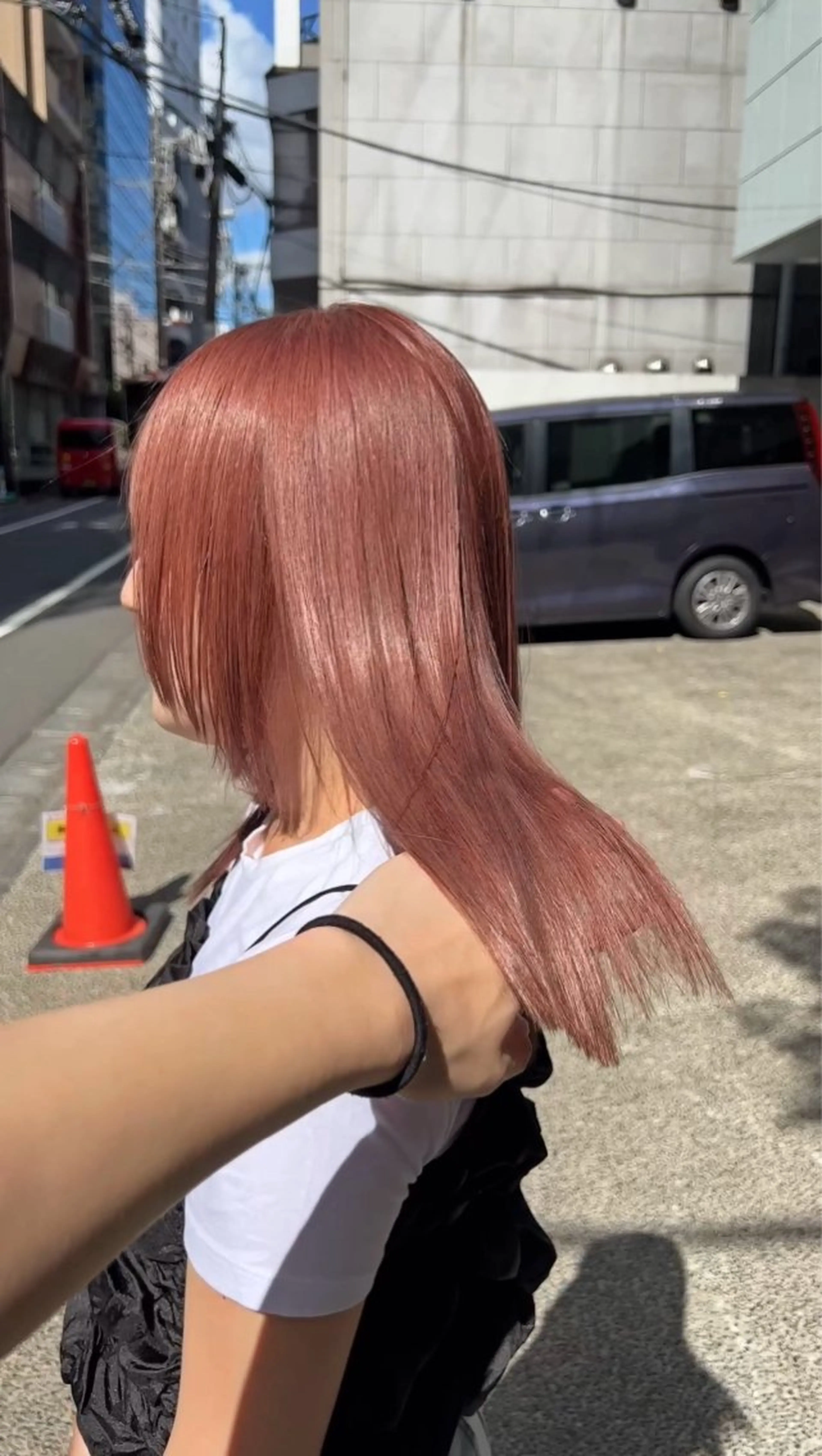 セミロング カラー オレンジ ピンクカラー カット ヘアカラー トリートメント ムラ修正💎 艶髪ハイトーン💎のヘアスタイル