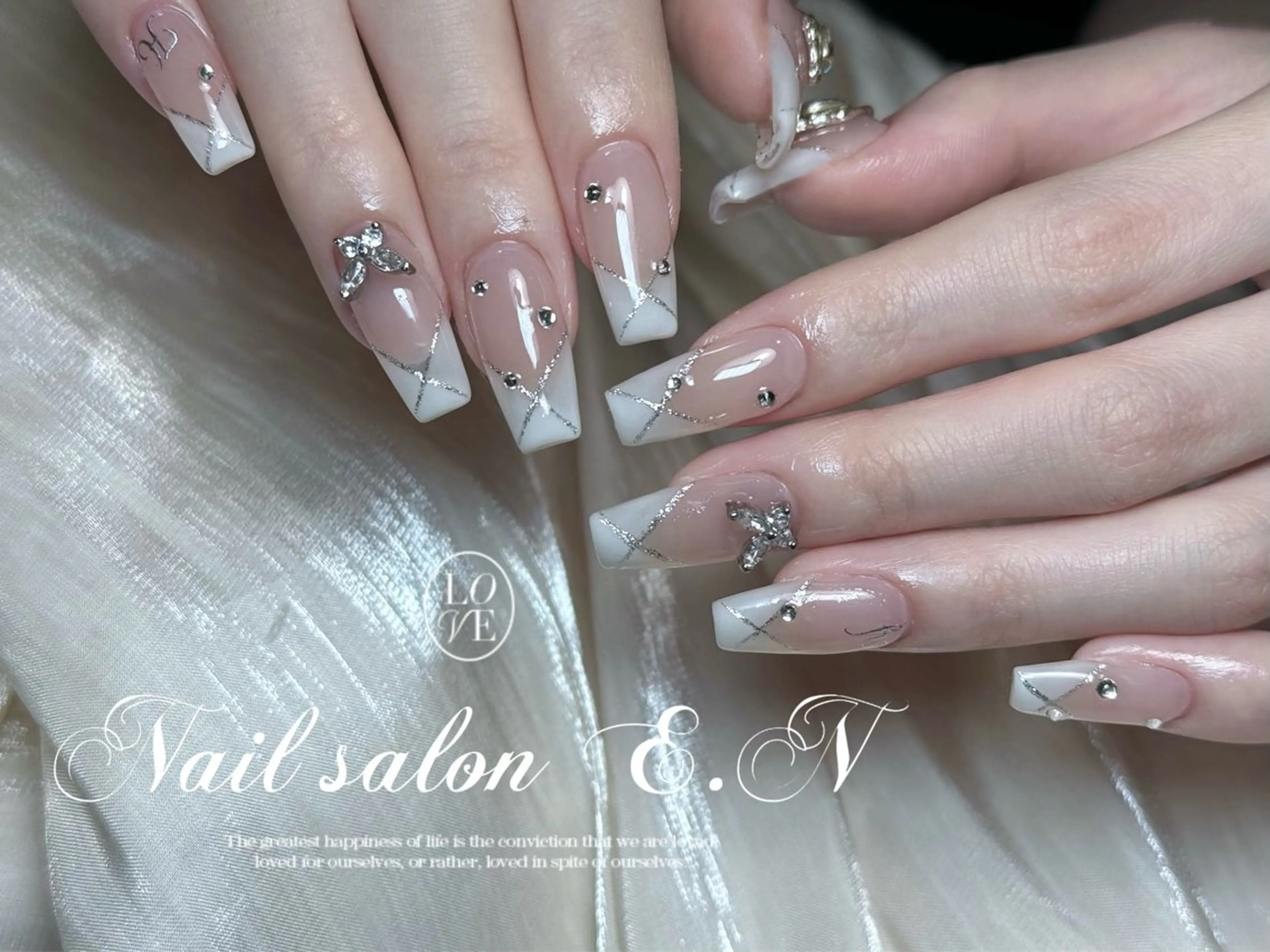 ネイル E.N🦋 長さ出し/持ち込みのネイルデザイン