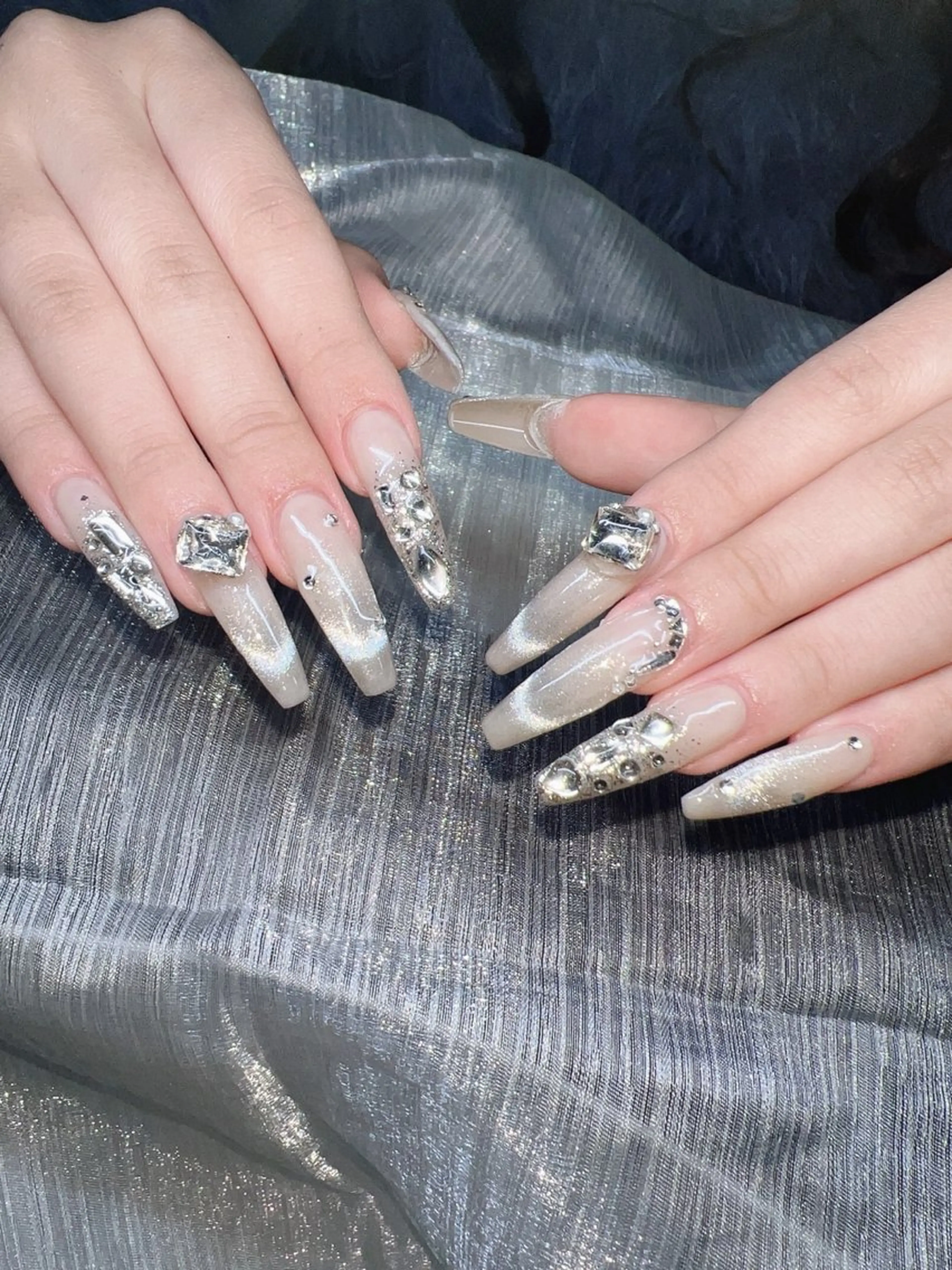 ネイル ハンドネイル Lee Nailsのネイルデザイン