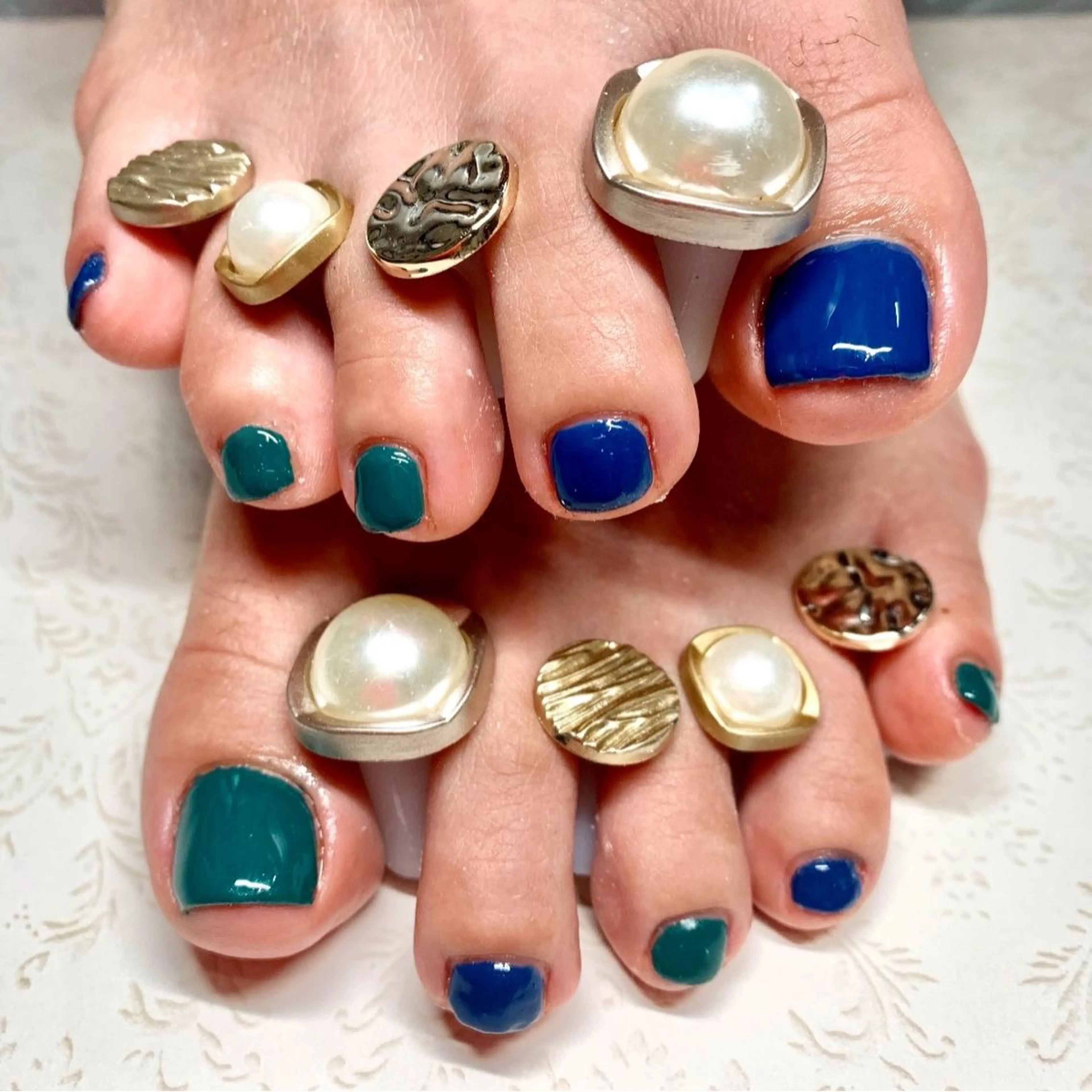 ネイル ブルー グリーン フットネイル x.1.0.nail ♡Cのネイルデザイン