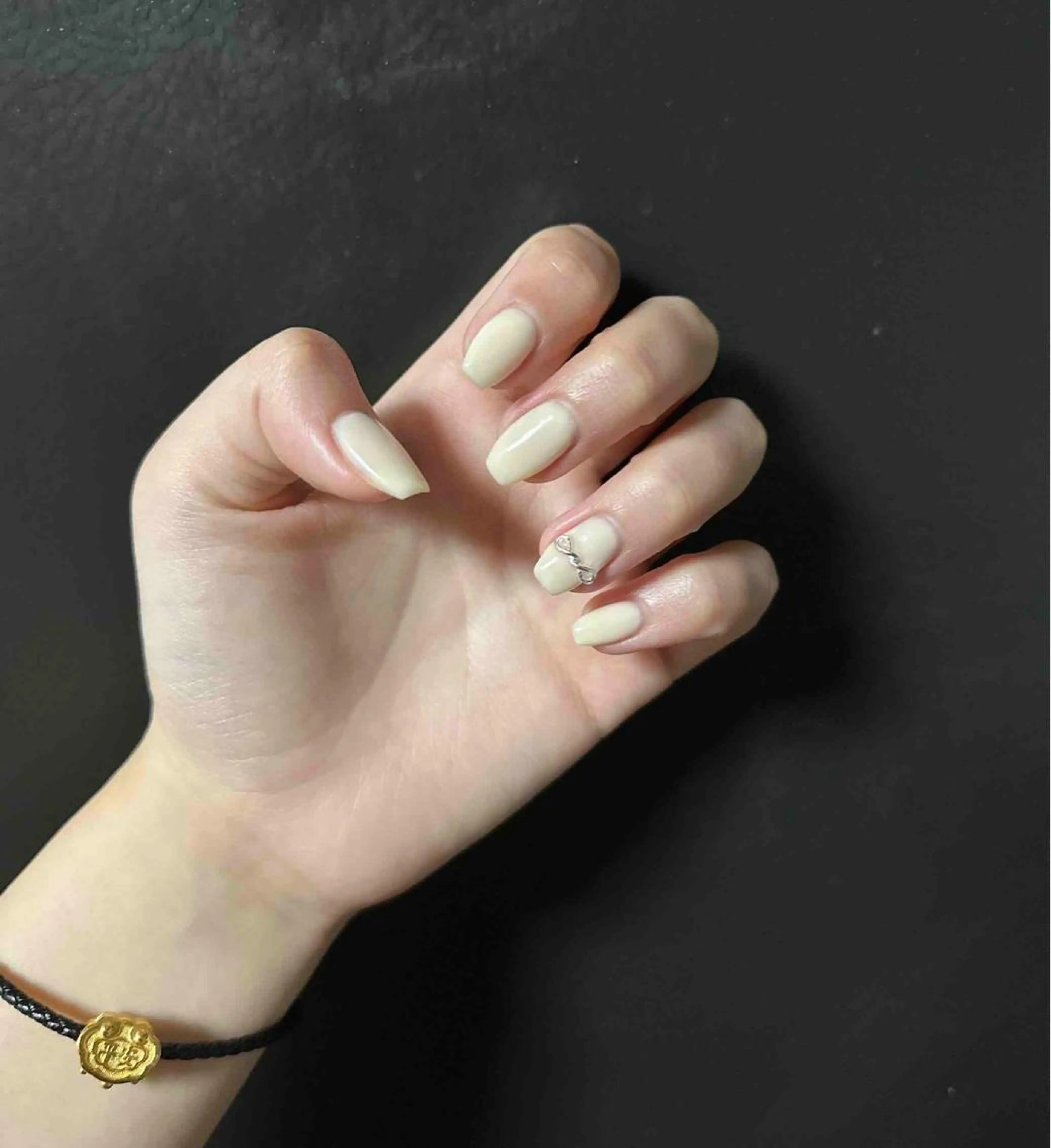 ミディアム ハンドネイル ハンドケア 💜MIYA nail川崎店のネイルデザイン