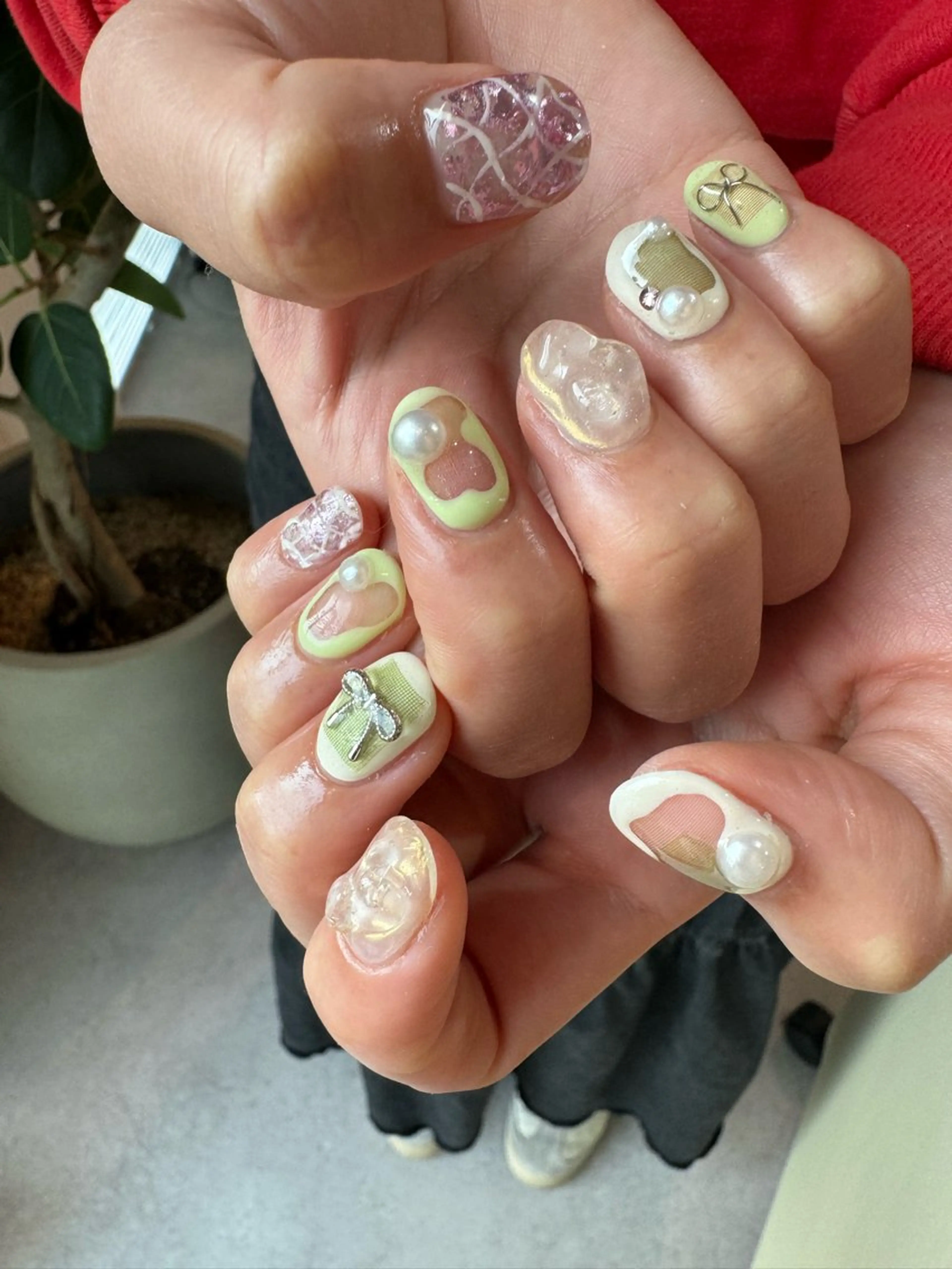 ネイル ハンドネイル AOI✩⡱ y2kネイルのネイルデザイン