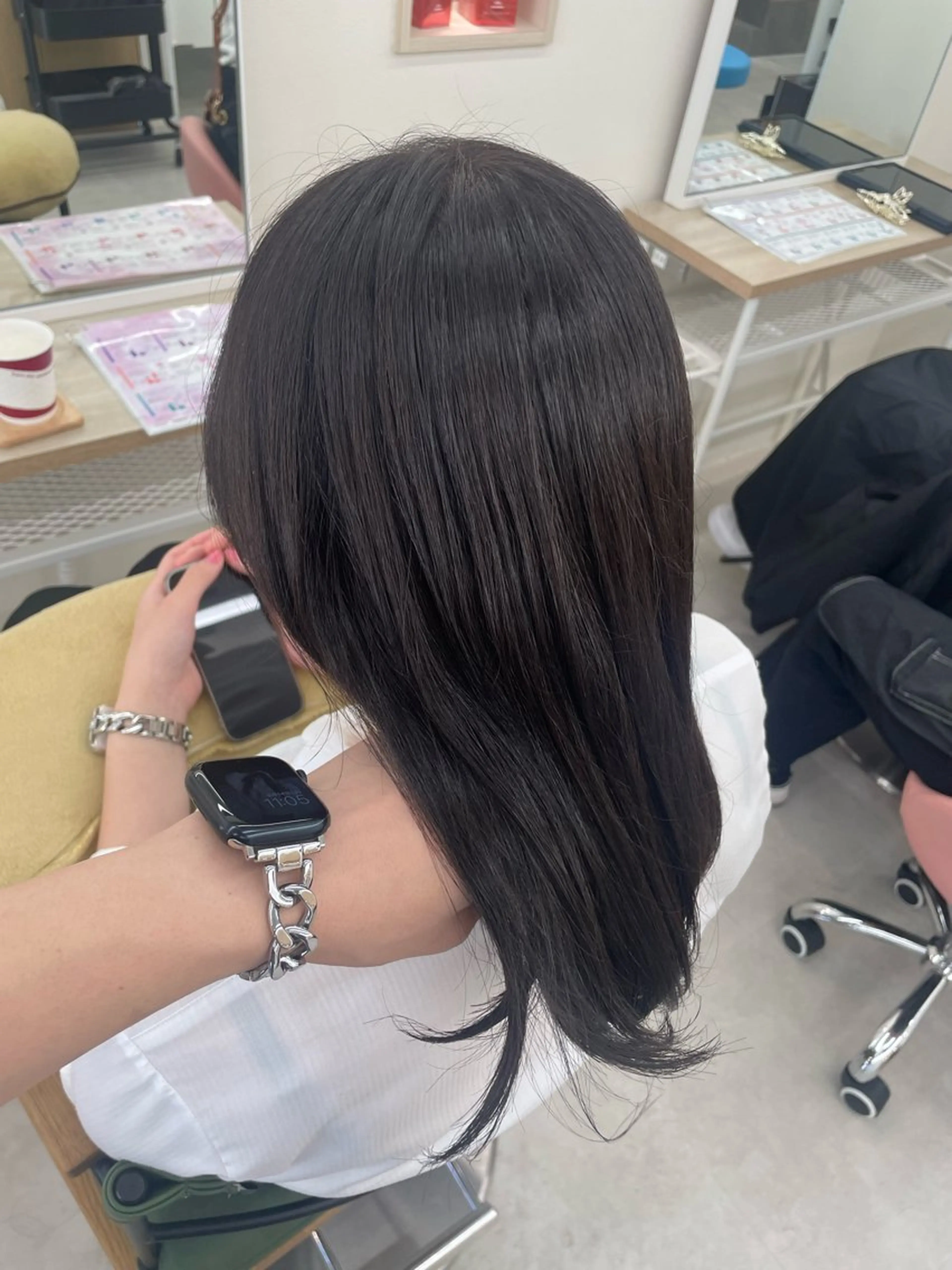 セミロング カラー ヘアカラー トリートメント NaVIユウジ ブリーチカラーのヘアスタイル