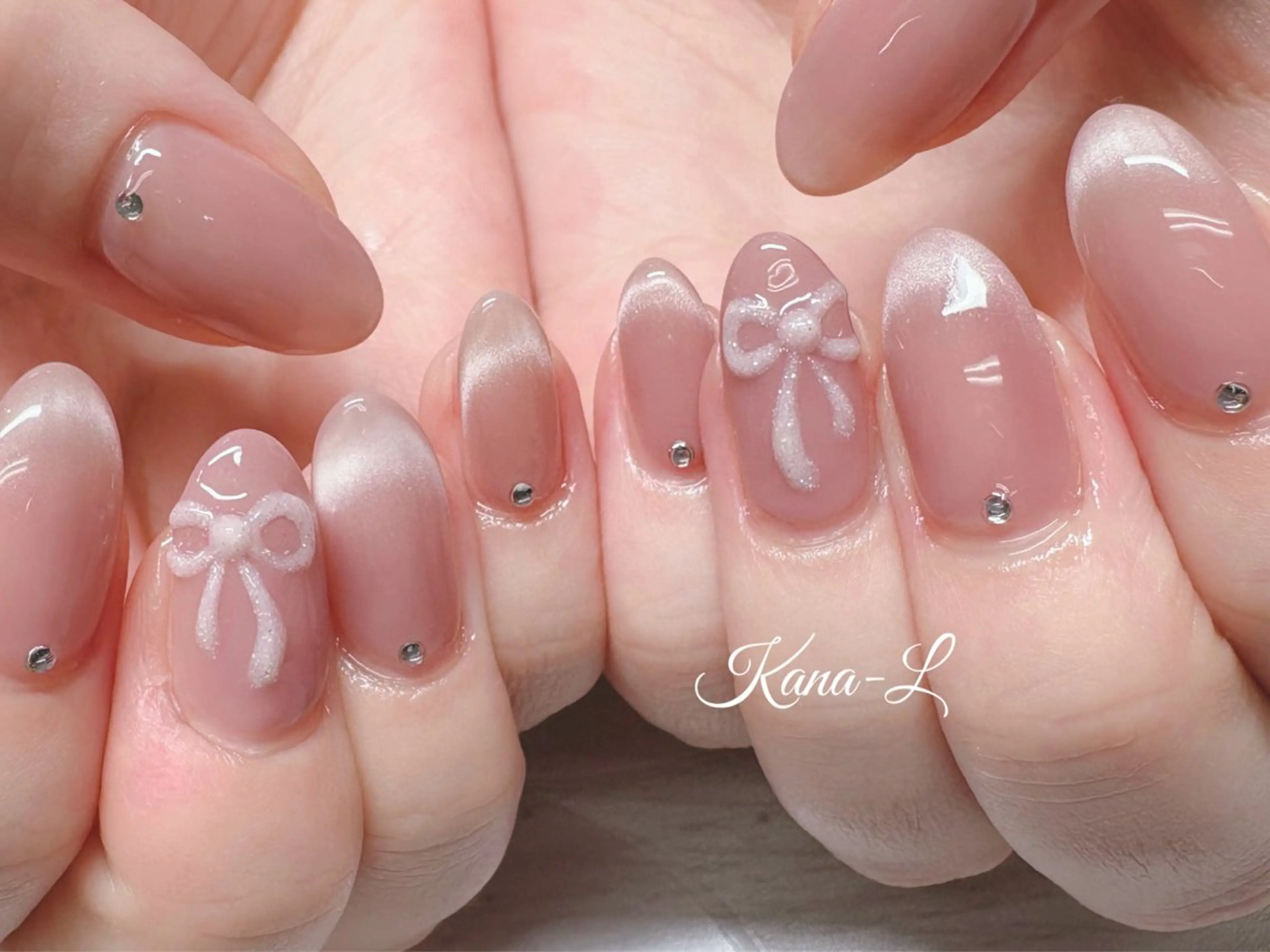 ネイル 芦辺 香奈のネイルデザイン