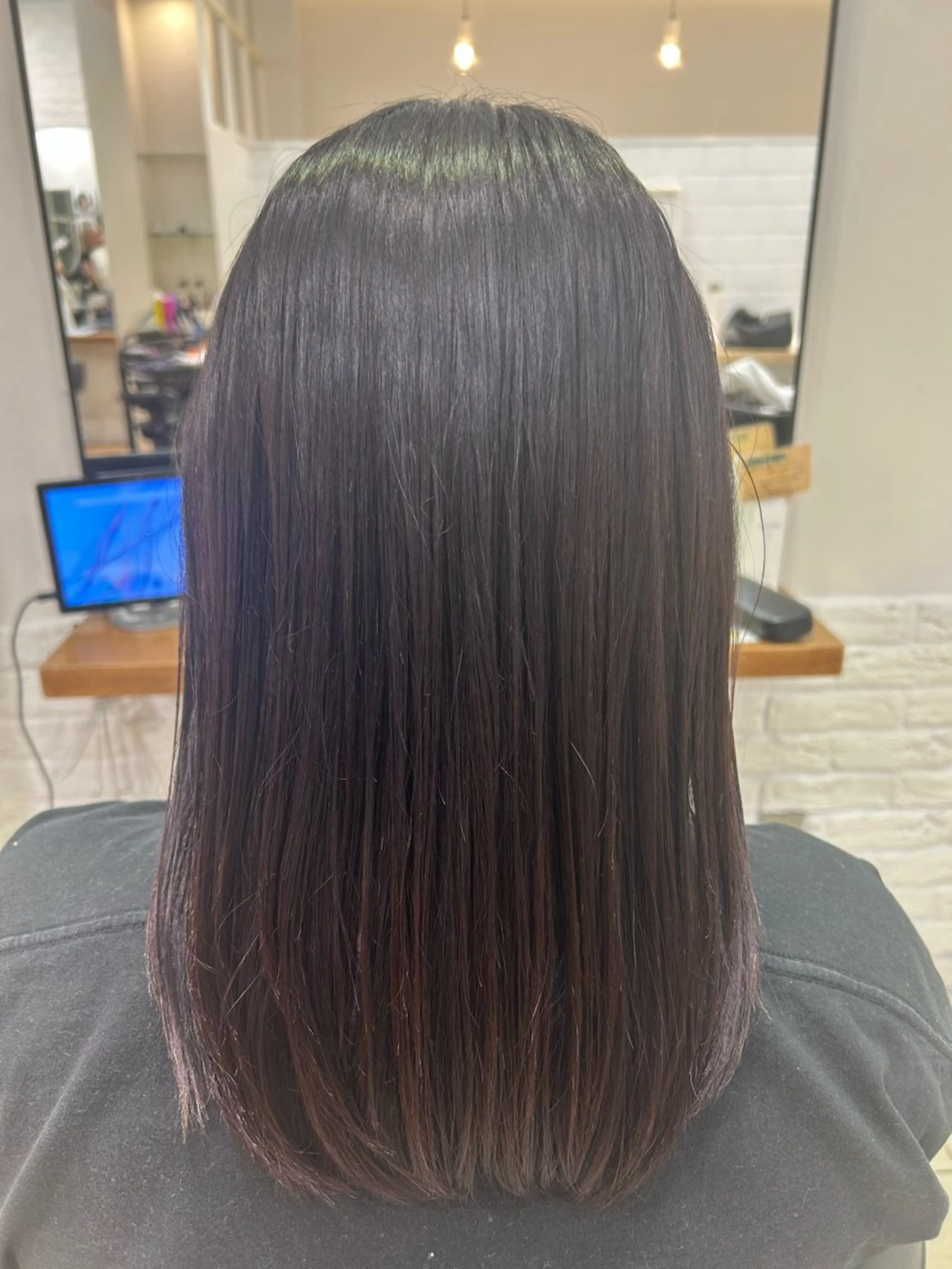 ミディアム 米山 龍音のヘアスタイル