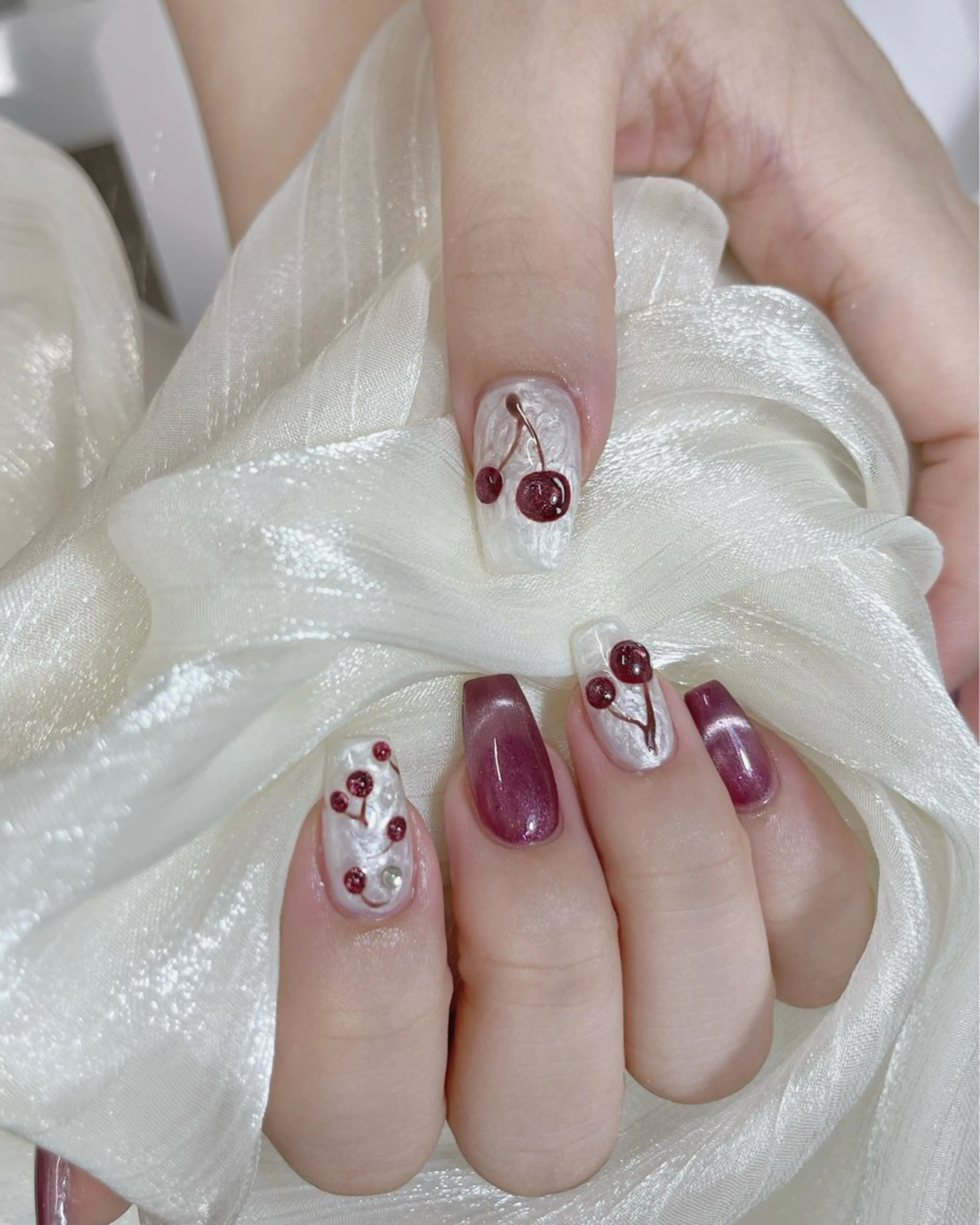 ネイル フレンチネイル 韓国ネイル マグネットネイル ミラーネイル 持ち込み ハンドネイル Speraネイル 大宮店🎀のネイルデザイン