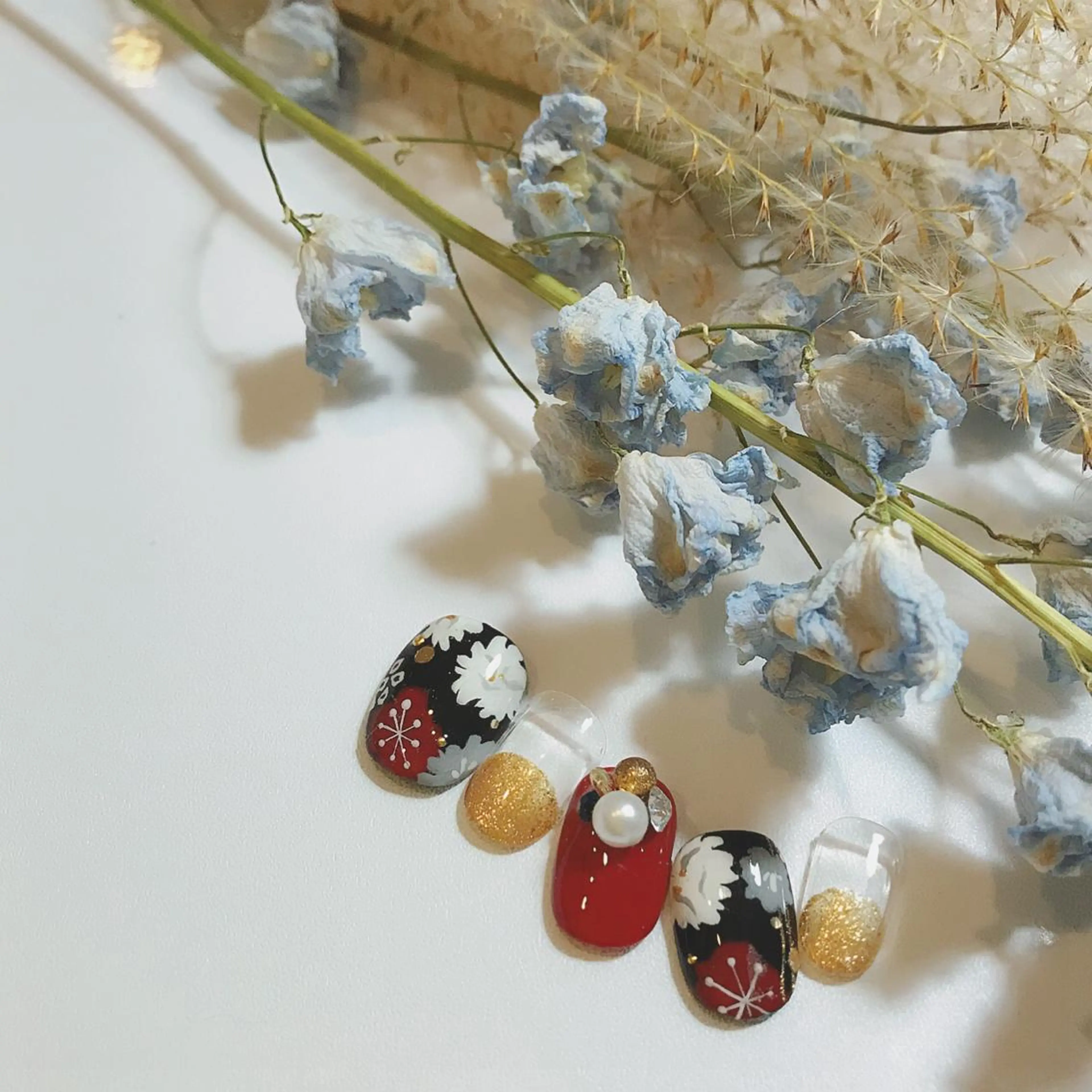 ネイル 成人式 ネイルチップ Nakazawa Mayuのネイルデザイン